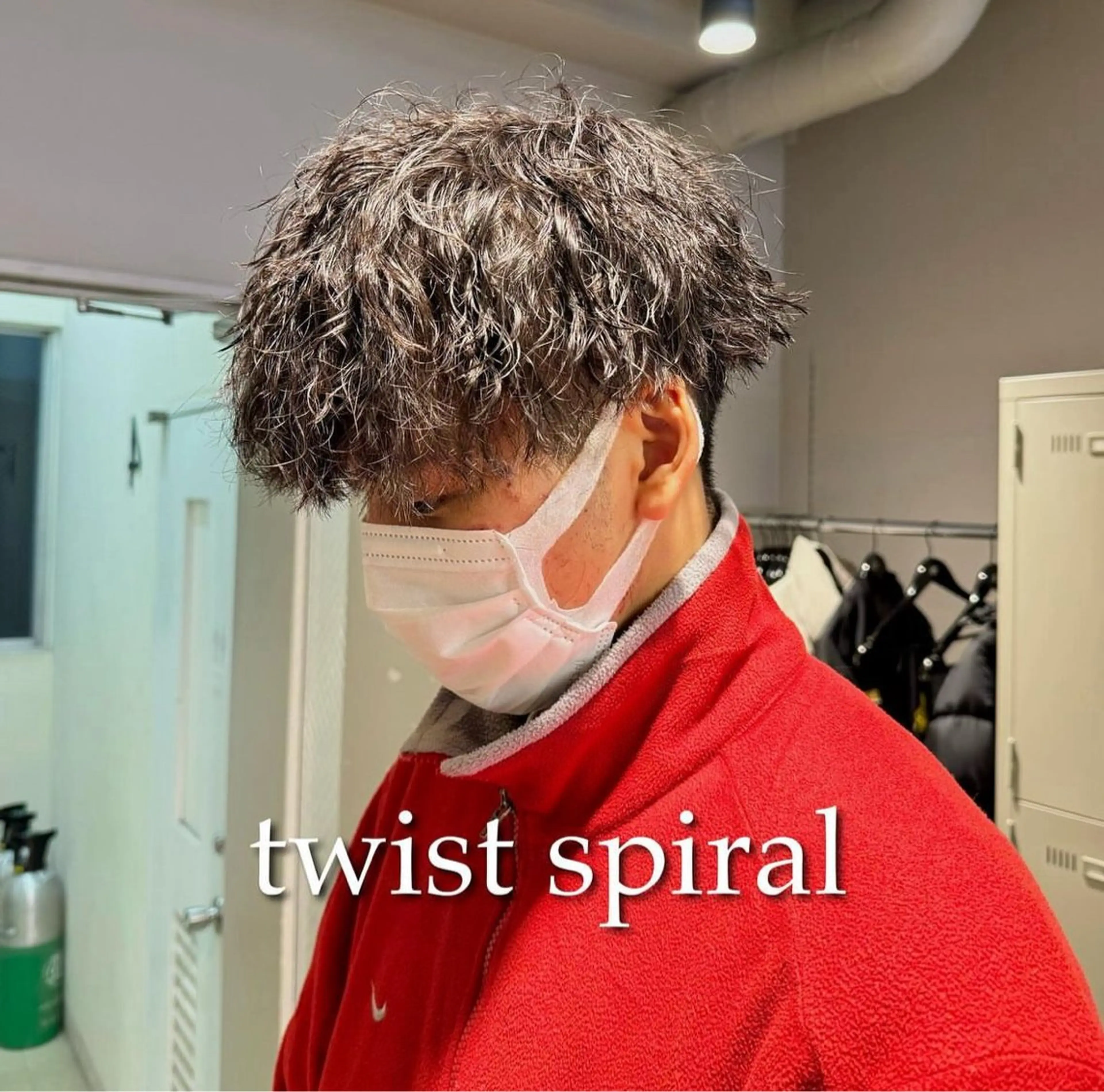 ショート パーマ ヘアアレンジ メンズ メンズパーマ カット パーマ トリートメント ヘッドスパ ヘアセット 顔まわりカット の達人のヘアスタイル