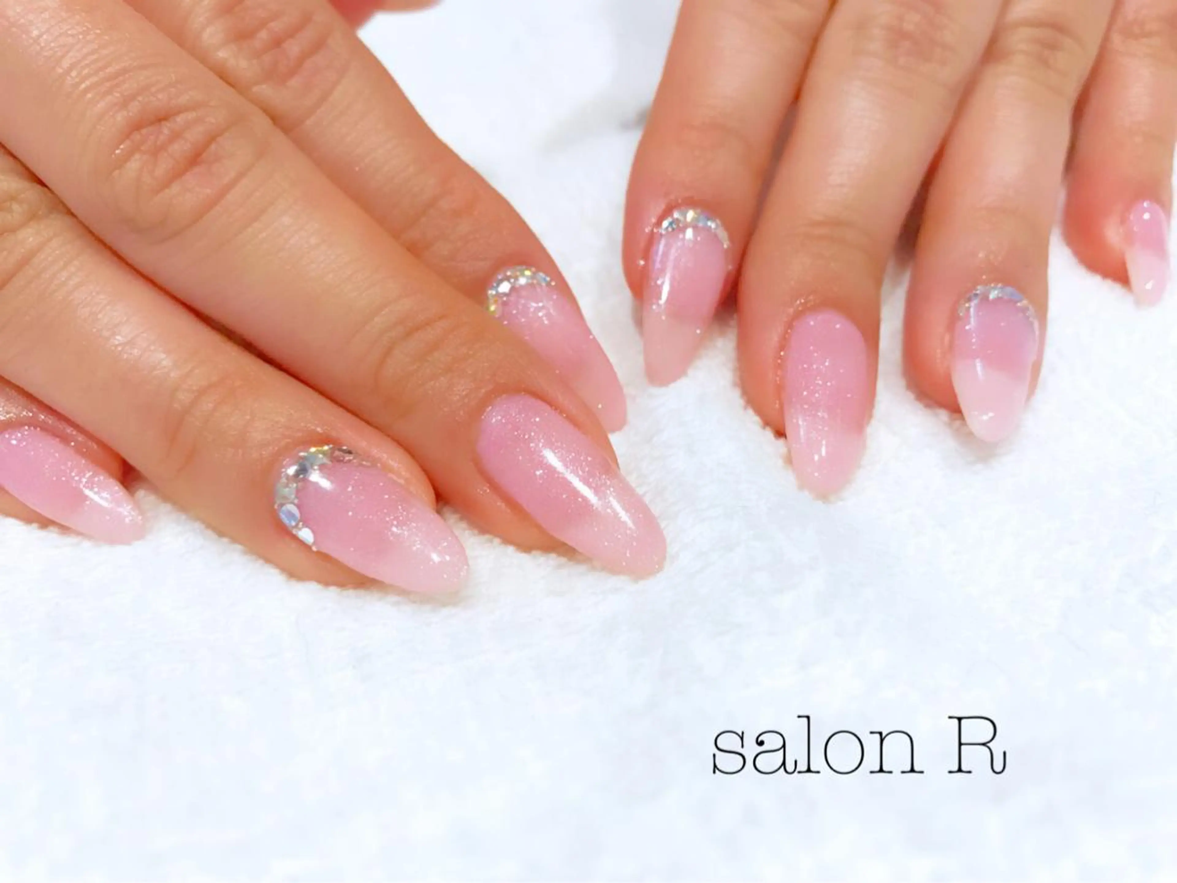 ネイル シンプルネイル ハンドネイル Re Pearl～コーディネートサロン～ 市駅前店所属・NARUMI HYODOのネイルデザイン