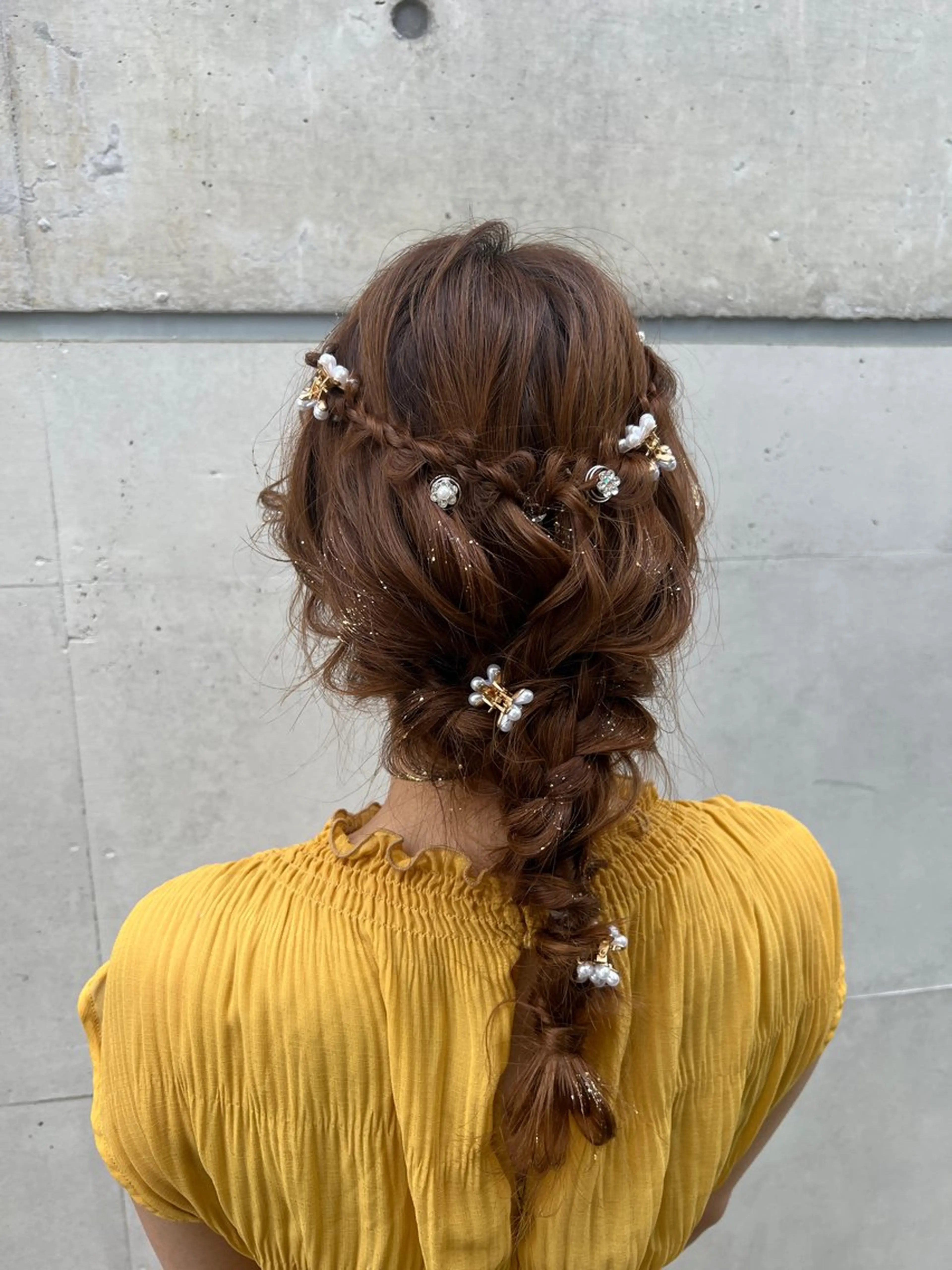 ロング ヘアアレンジ カチューシャ 山室 敬義のヘアスタイル