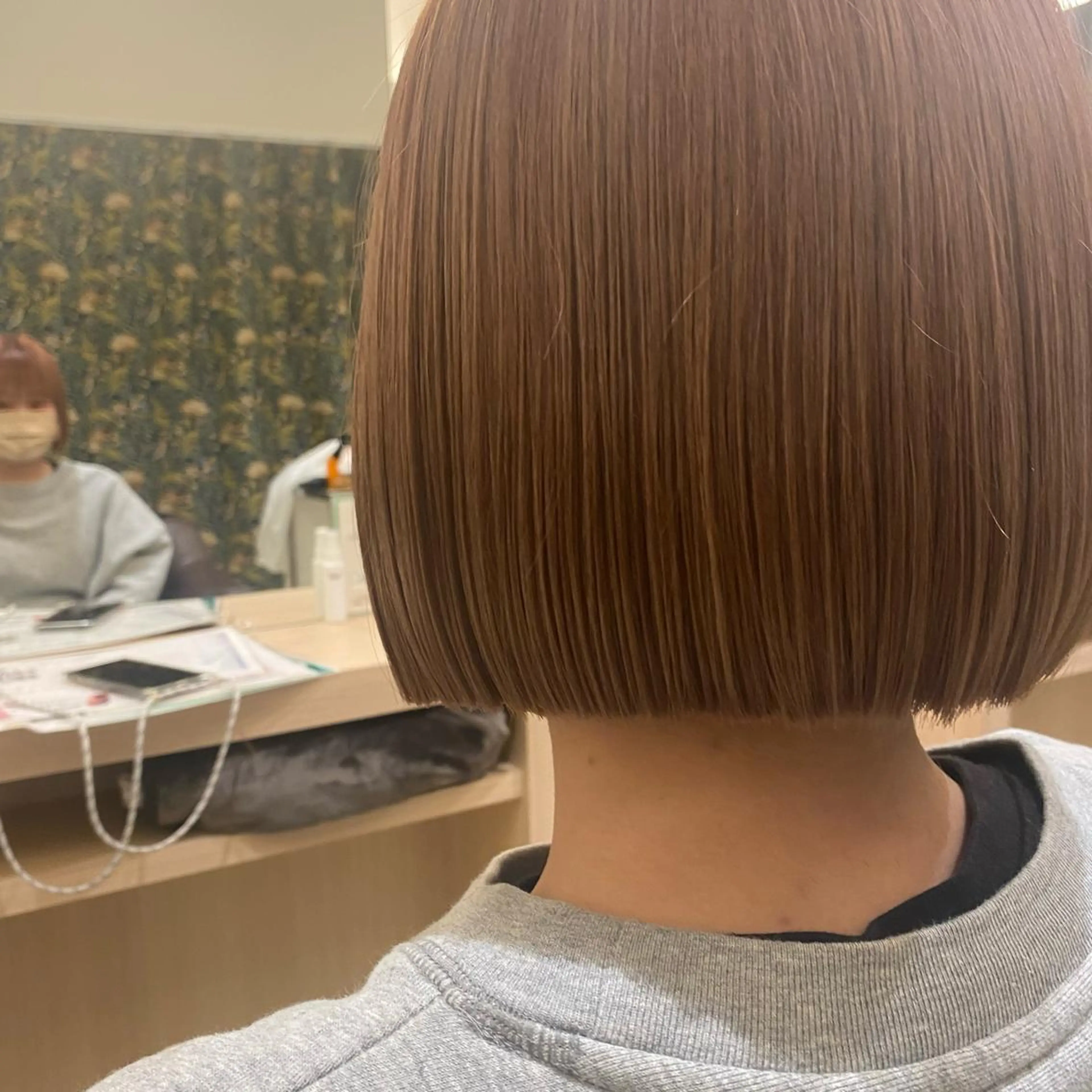 ショート 切りっぱなしボブ ボブ ヘアカラー みやび🫧髪質改善 🫧透明感カラー🫧のヘアスタイル