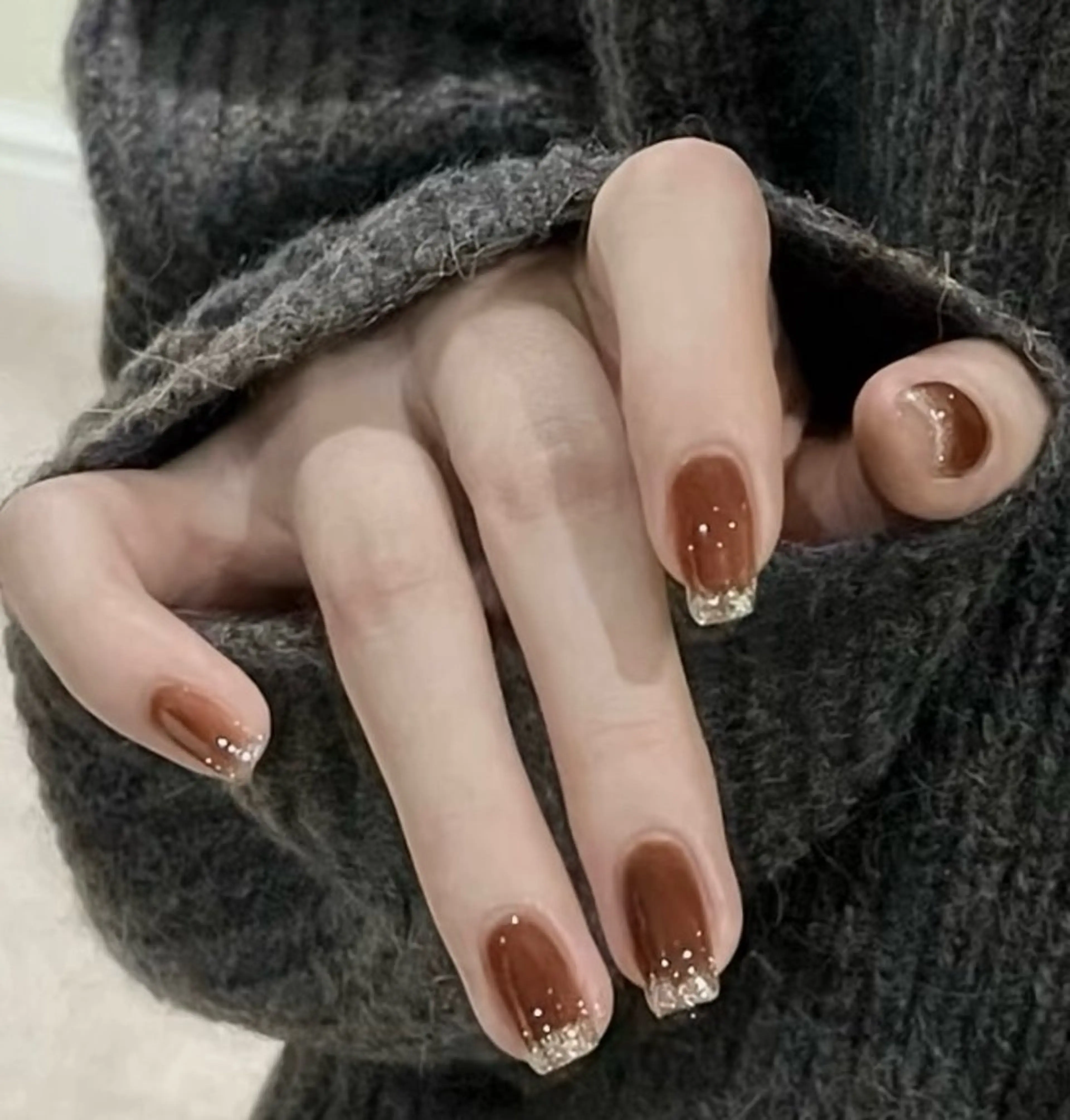 ネイル チークネイル 長さ出し フラワーネイル フレンチネイル ガーリー SunNail池袋駅 ワンホンネイルのネイルデザイン