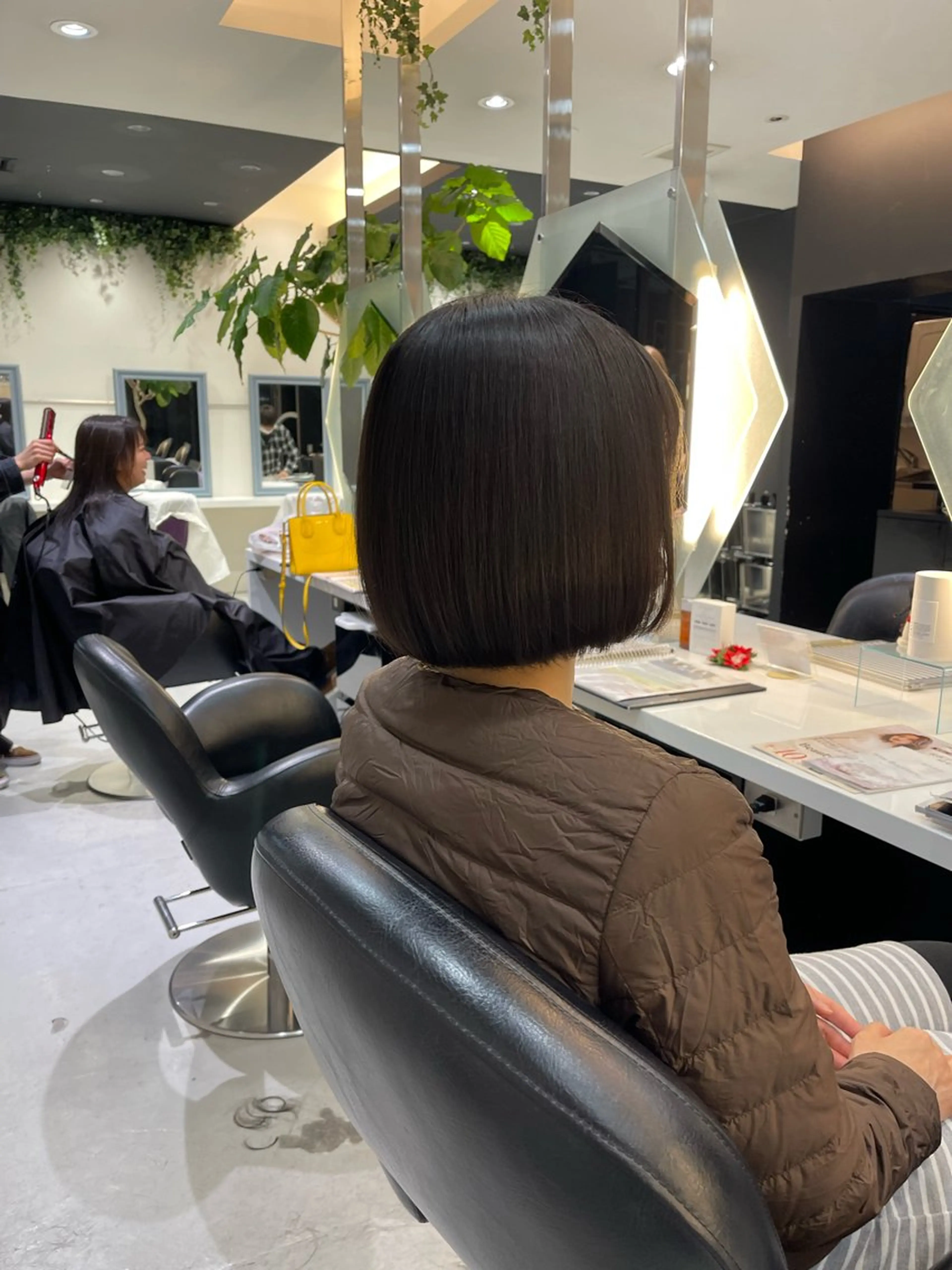 ショート ボブ 超透明感カラー🦋韓 国羽エクステ🪽🫧のヘアスタイル