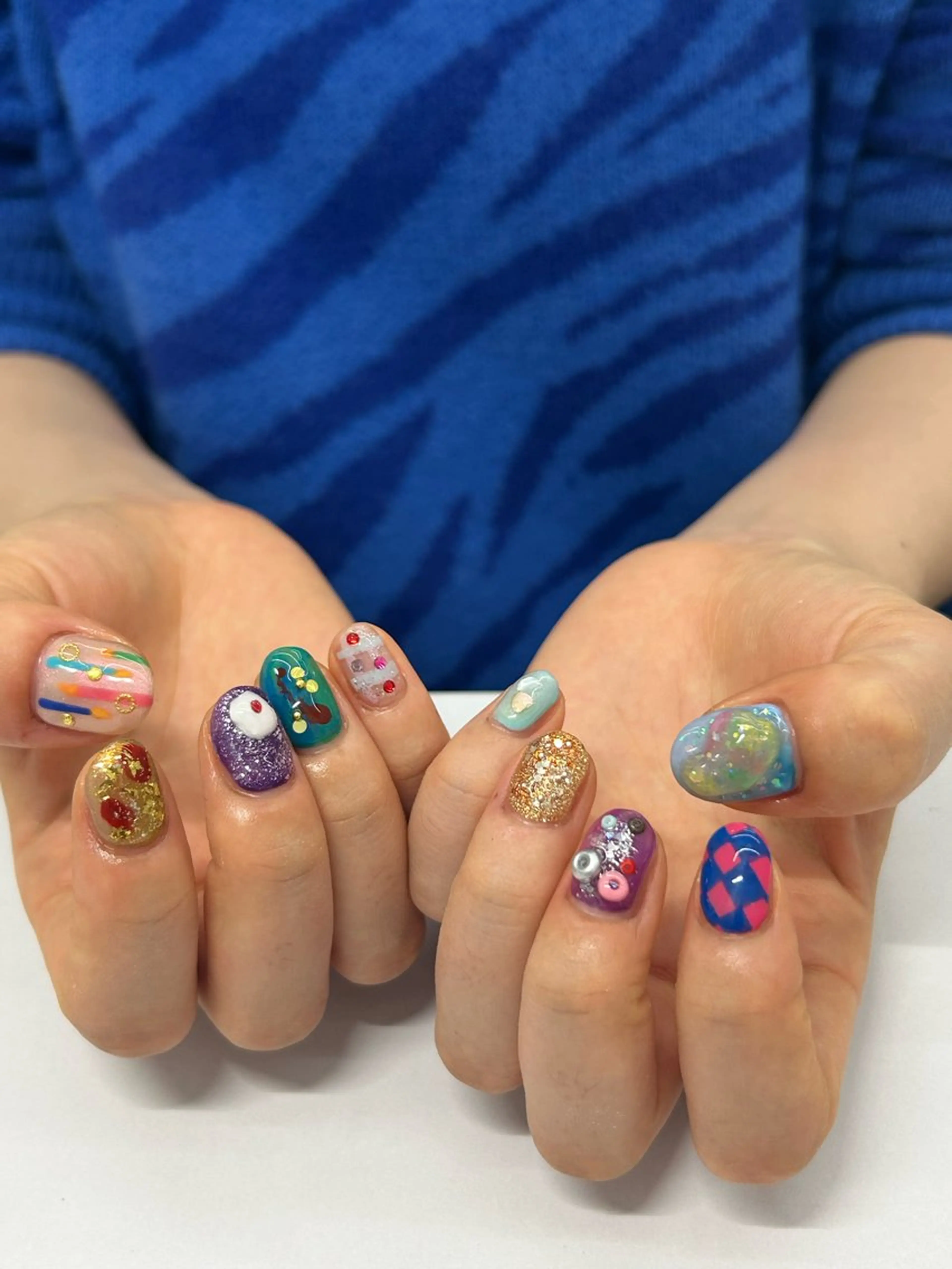 ネイル ハンドネイル プライベートネイルサロンone nail所属・one nail 【カラフル/個性派】のネイルデザイン