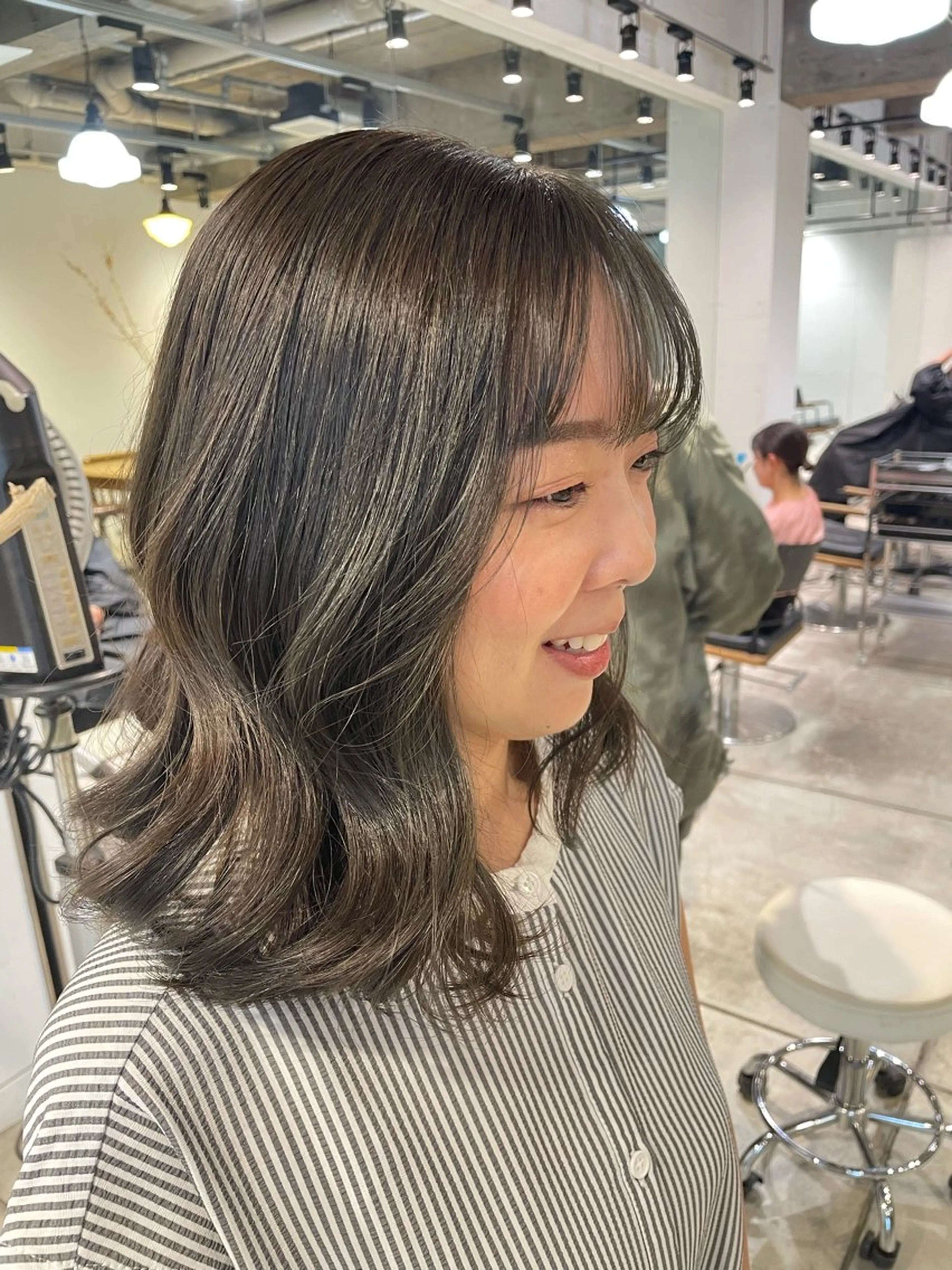 セミロング カラー グレージュ オリーブグレージュ オリーブグレー ユウナ🎀レイヤー/ 暖色カラーのヘアスタイル