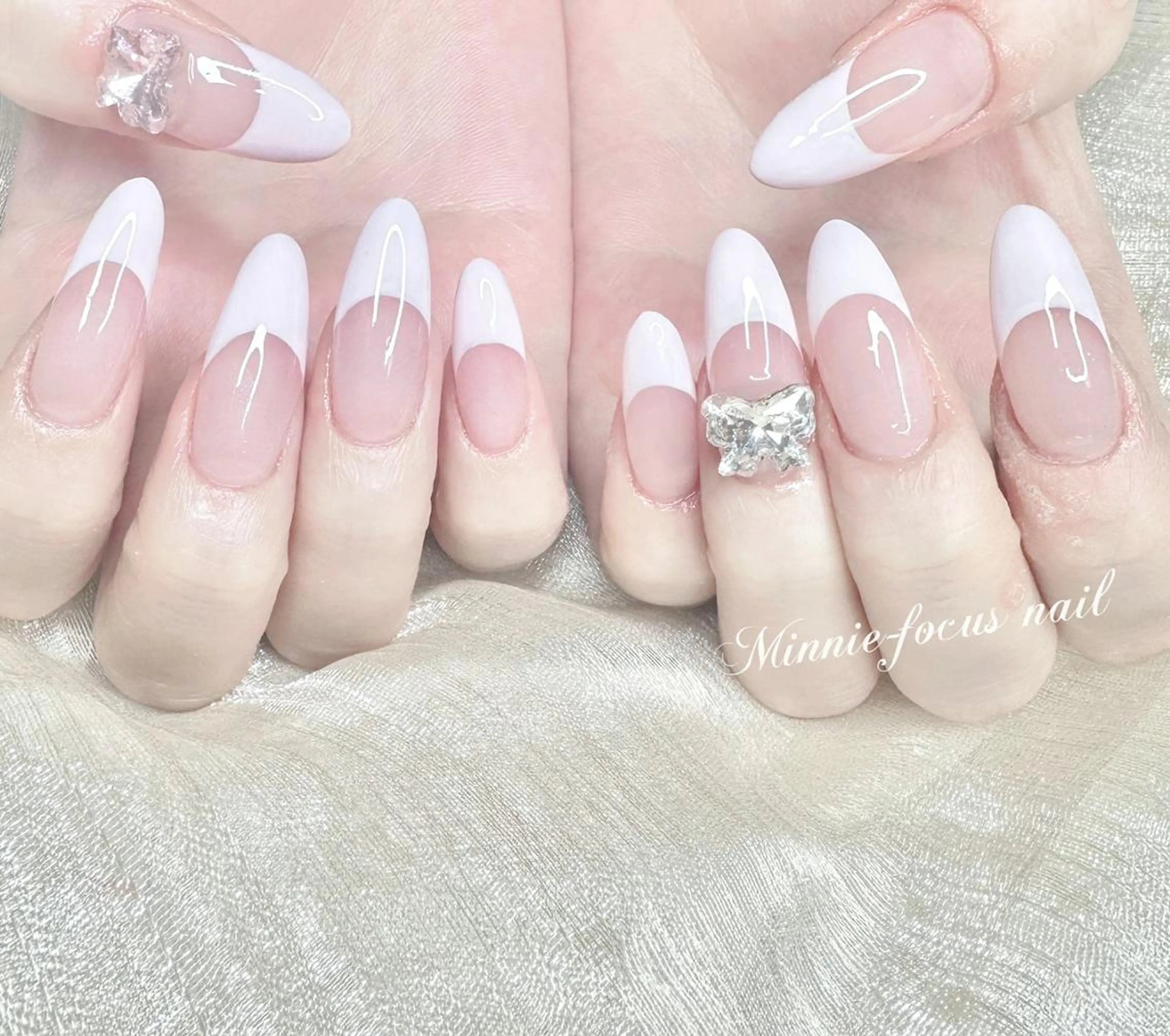 ネイル フレンチネイル キラキラネイル 韓国ネイル スカルプネイル ワンホンネイル ハンドネイル 🧸Lydia nail✨のネイルデザイン