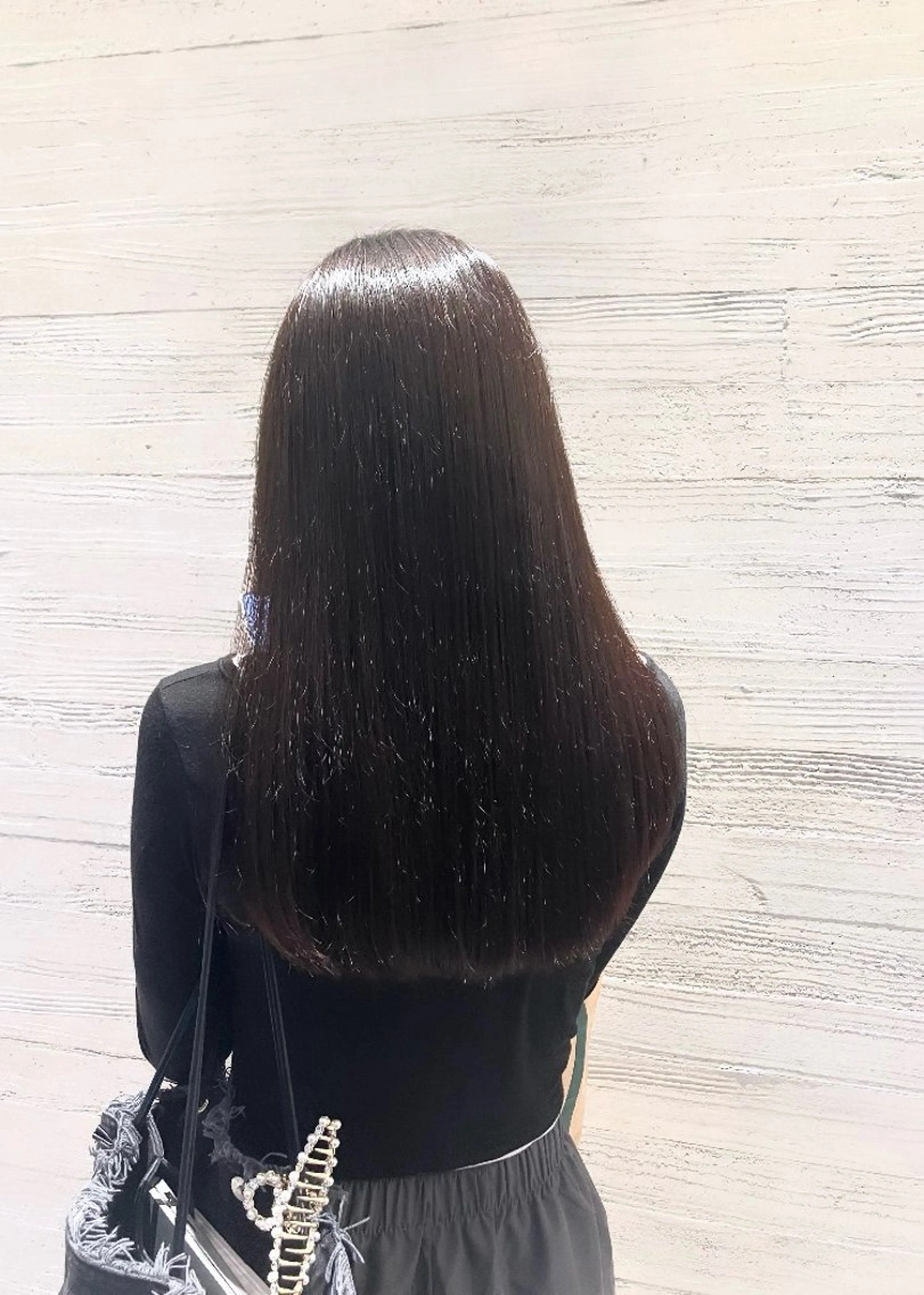 ロング パーマ 縮毛矯正 ストレートパーマ サキ🤍ハイトーン 🩰くびれ巻きヘアのヘアスタイル