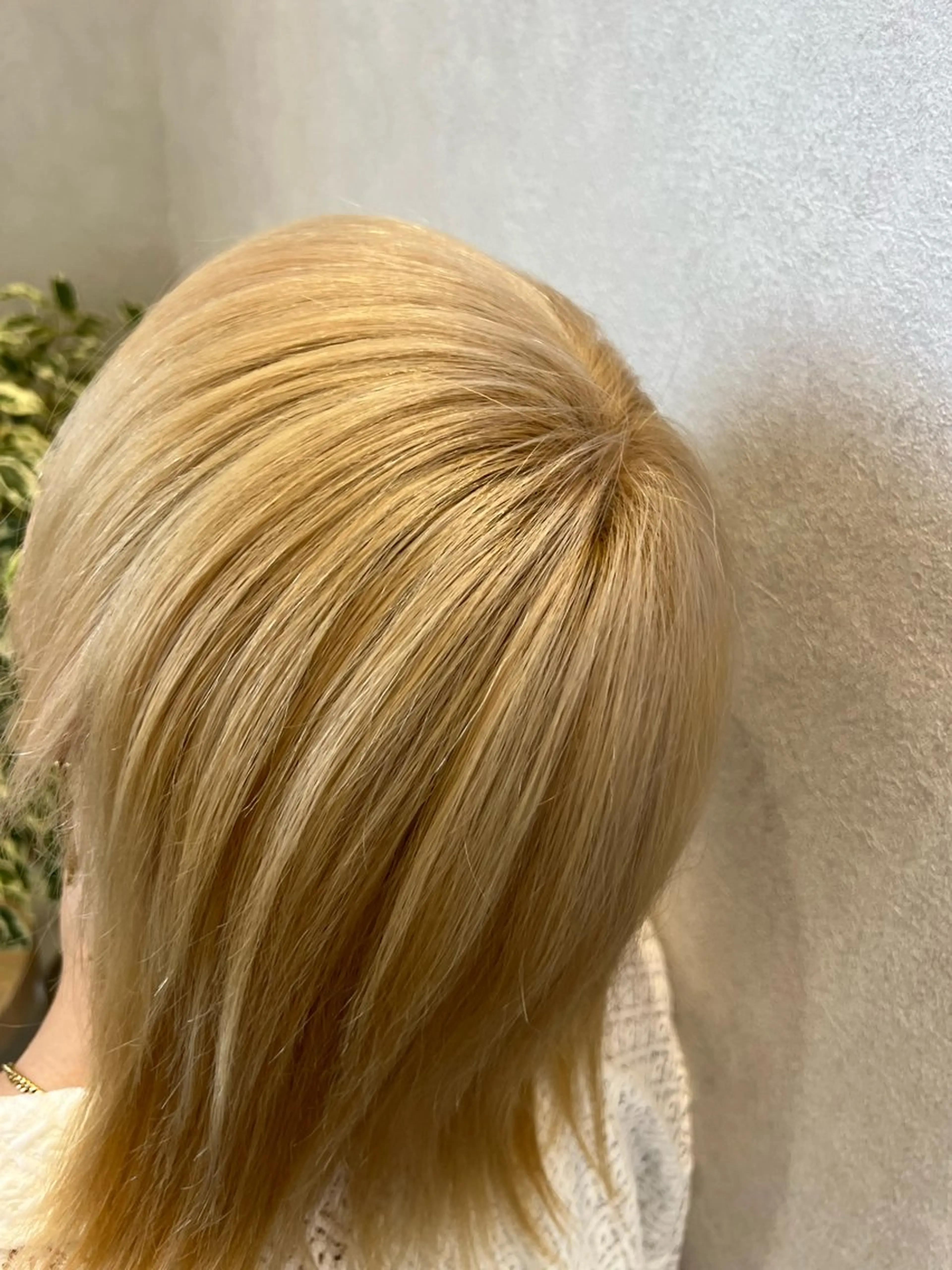 ショート 小池 夏美のヘアスタイル