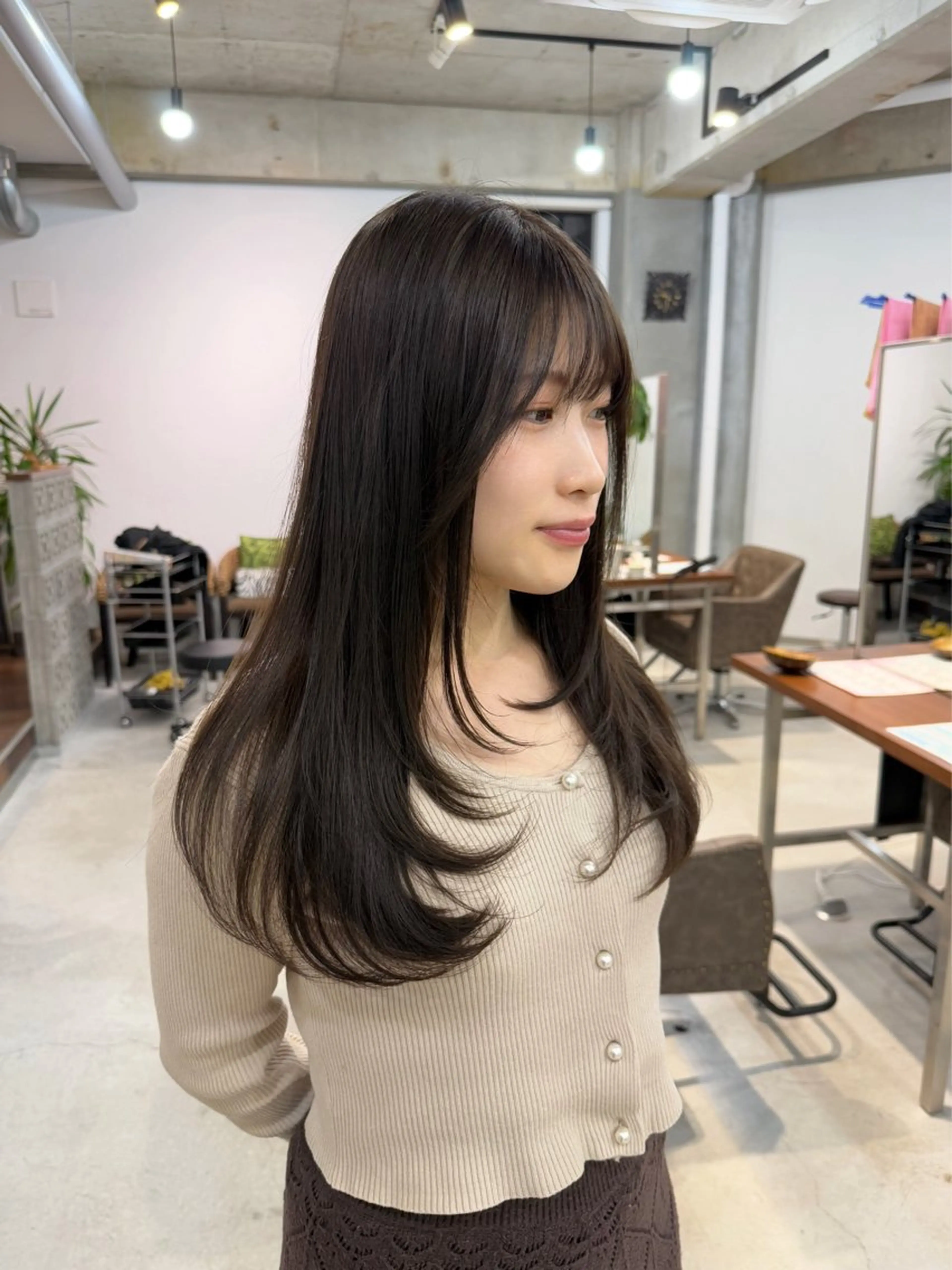ロング レイヤーカット カット ヘアカラー カイリ /レイヤーカットのヘアスタイル