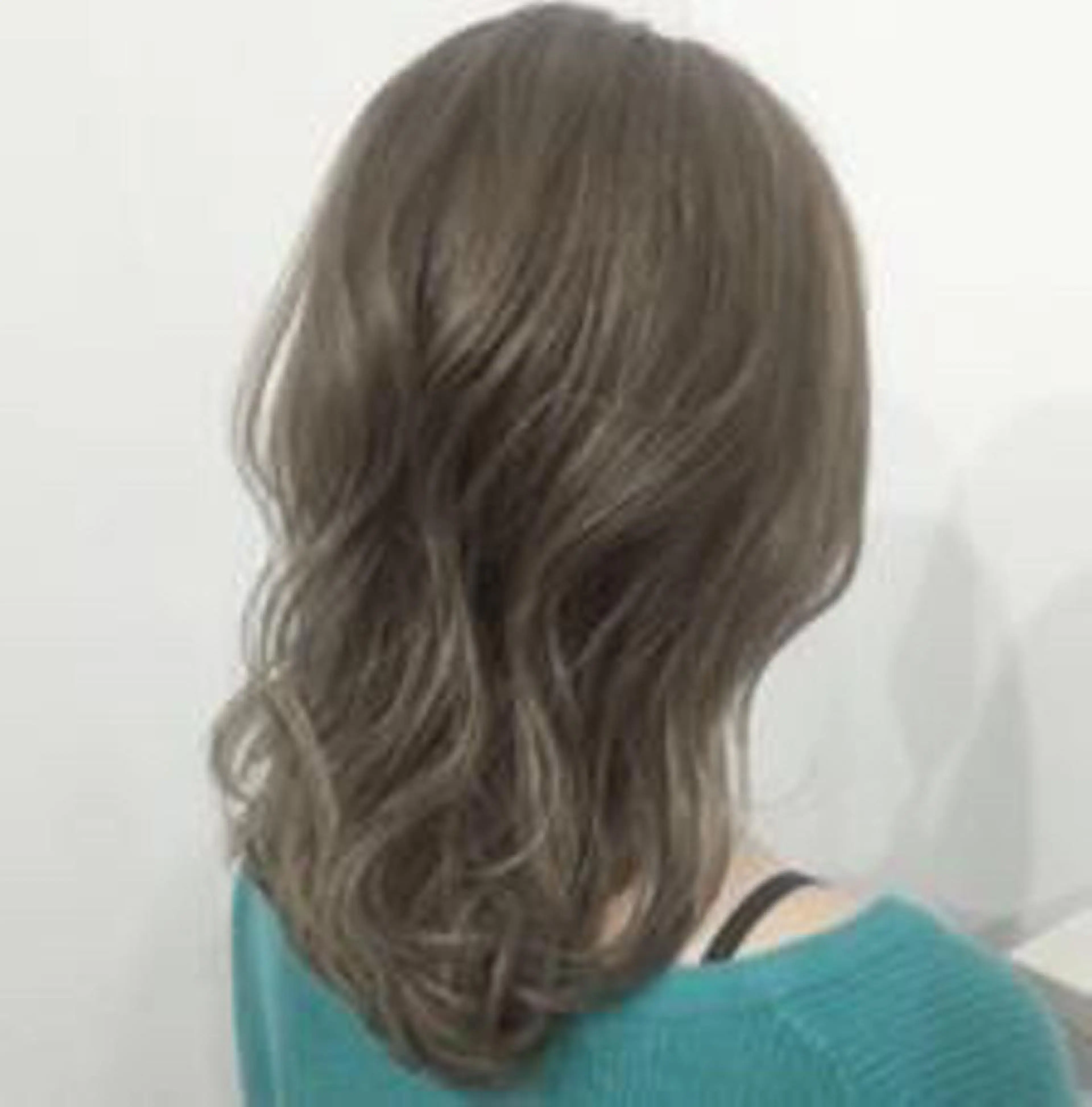 ロング カラー SHINYA シンヤヘアーズのヘアスタイル
