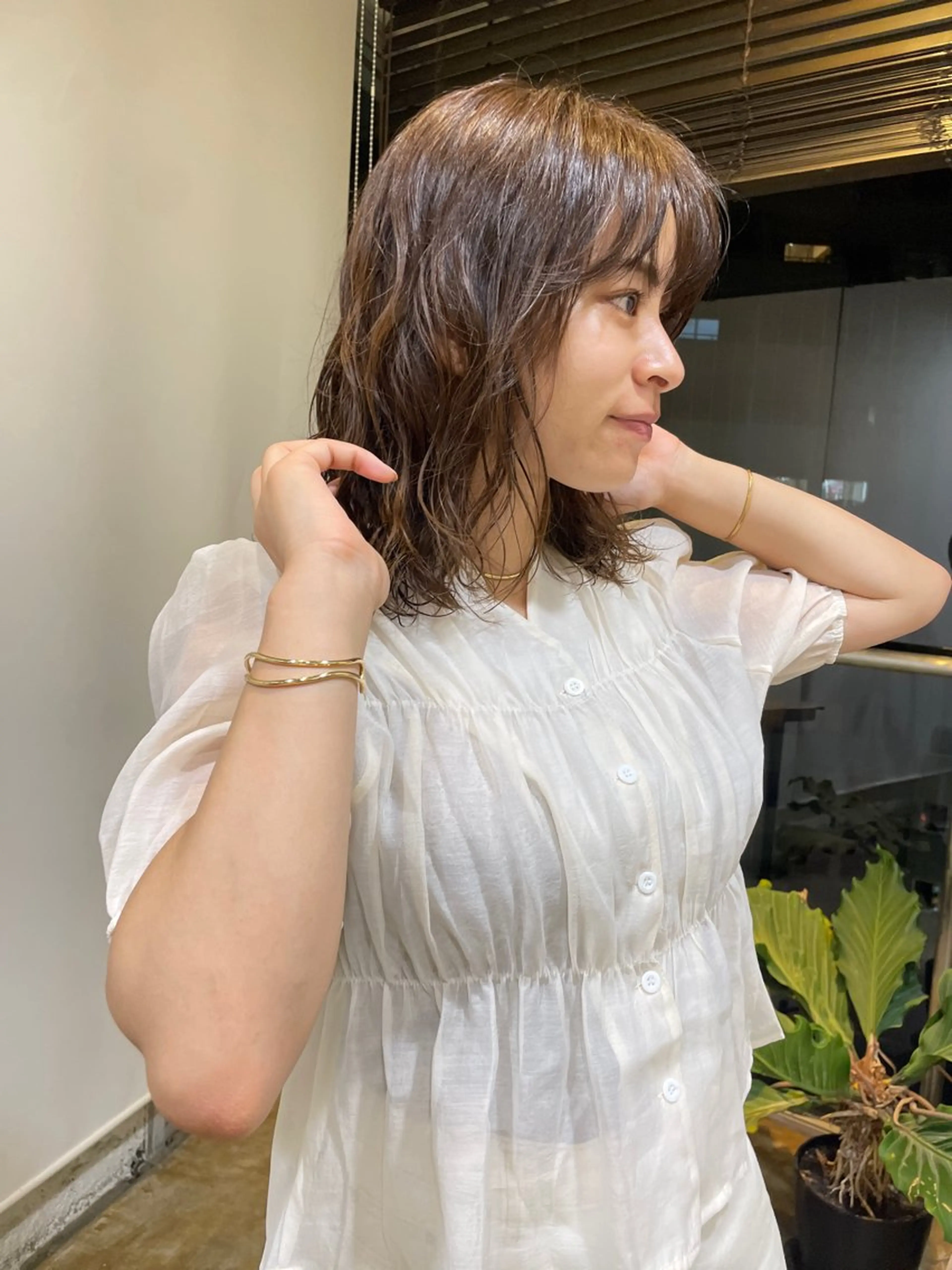 ミディアム カラー パーマ ミディアムパーマ カット ヘアカラー パーマ トリートメント レイヤー／似合わせ TAKUYAのヘアスタイル