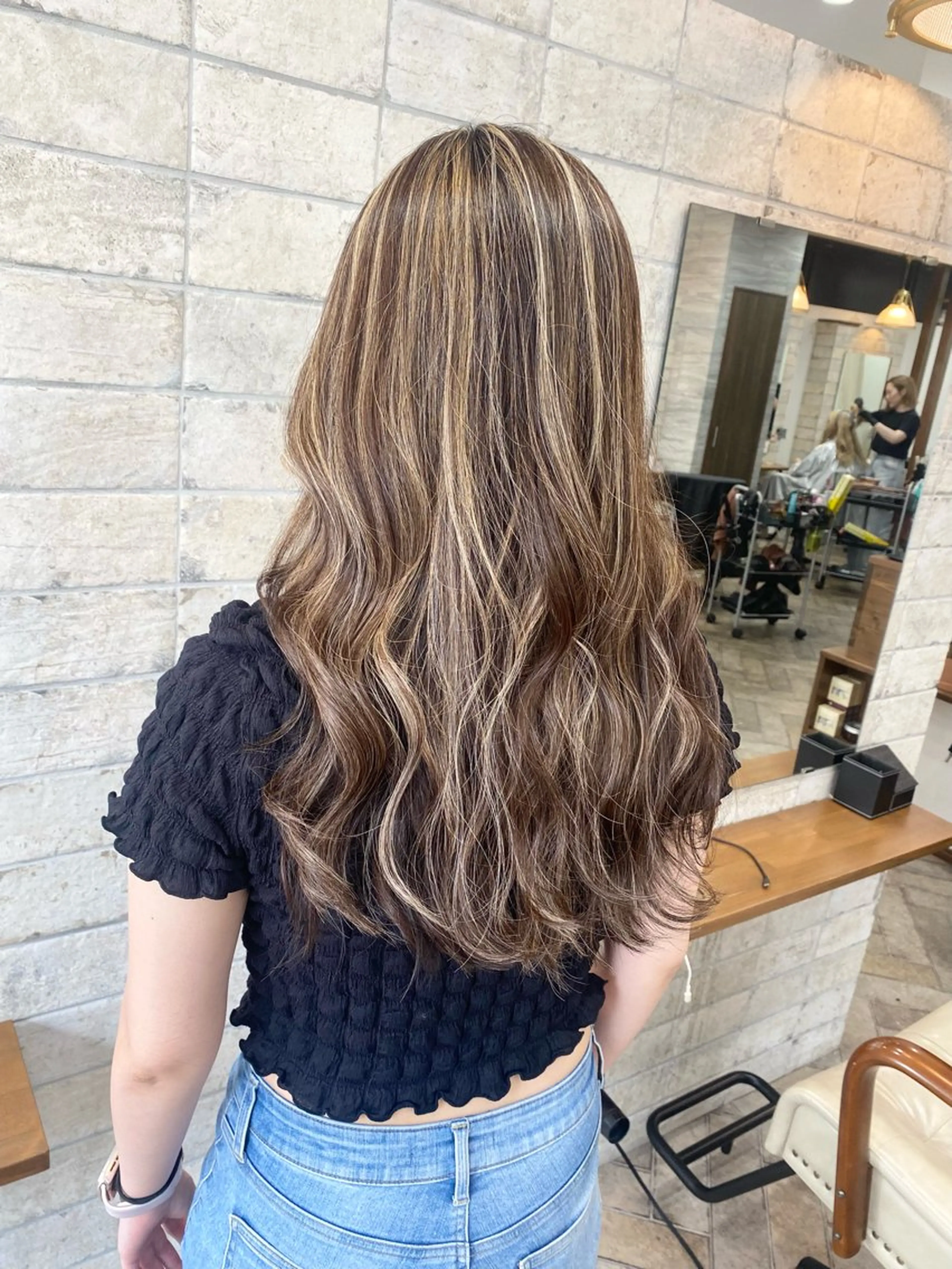 ロング カラー バレイヤージュ ブリーチ ケアブリーチ ダブルカラー イヤリングカラー カット ヘアカラー トリートメント 店長 奈須 雄紀のヘアスタイル