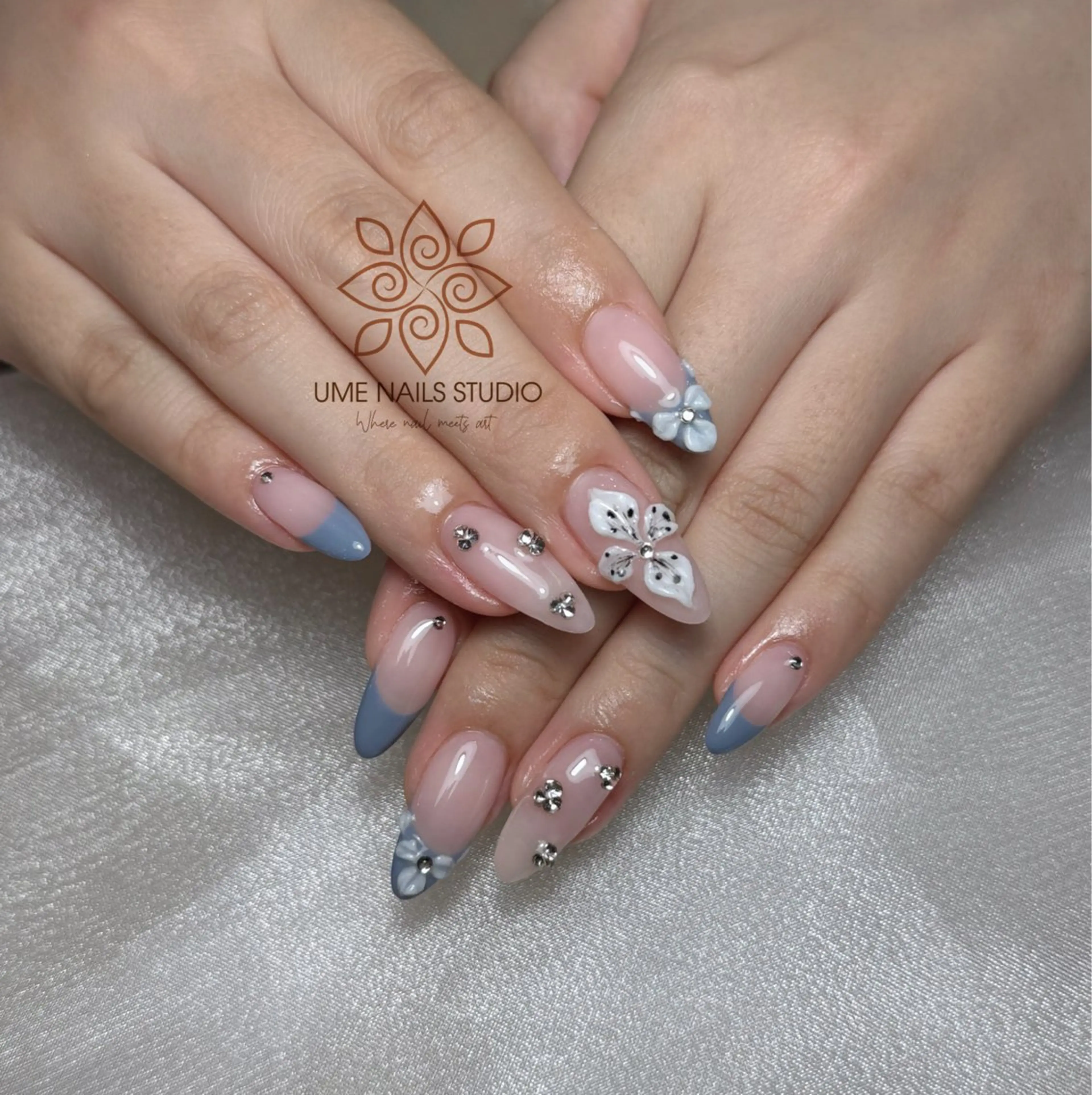 ネイル チークネイル クリアネイル ガーリー キラキラネイル 韓国ネイル ハンドネイル Ume Nail Studioのネイルデザイン