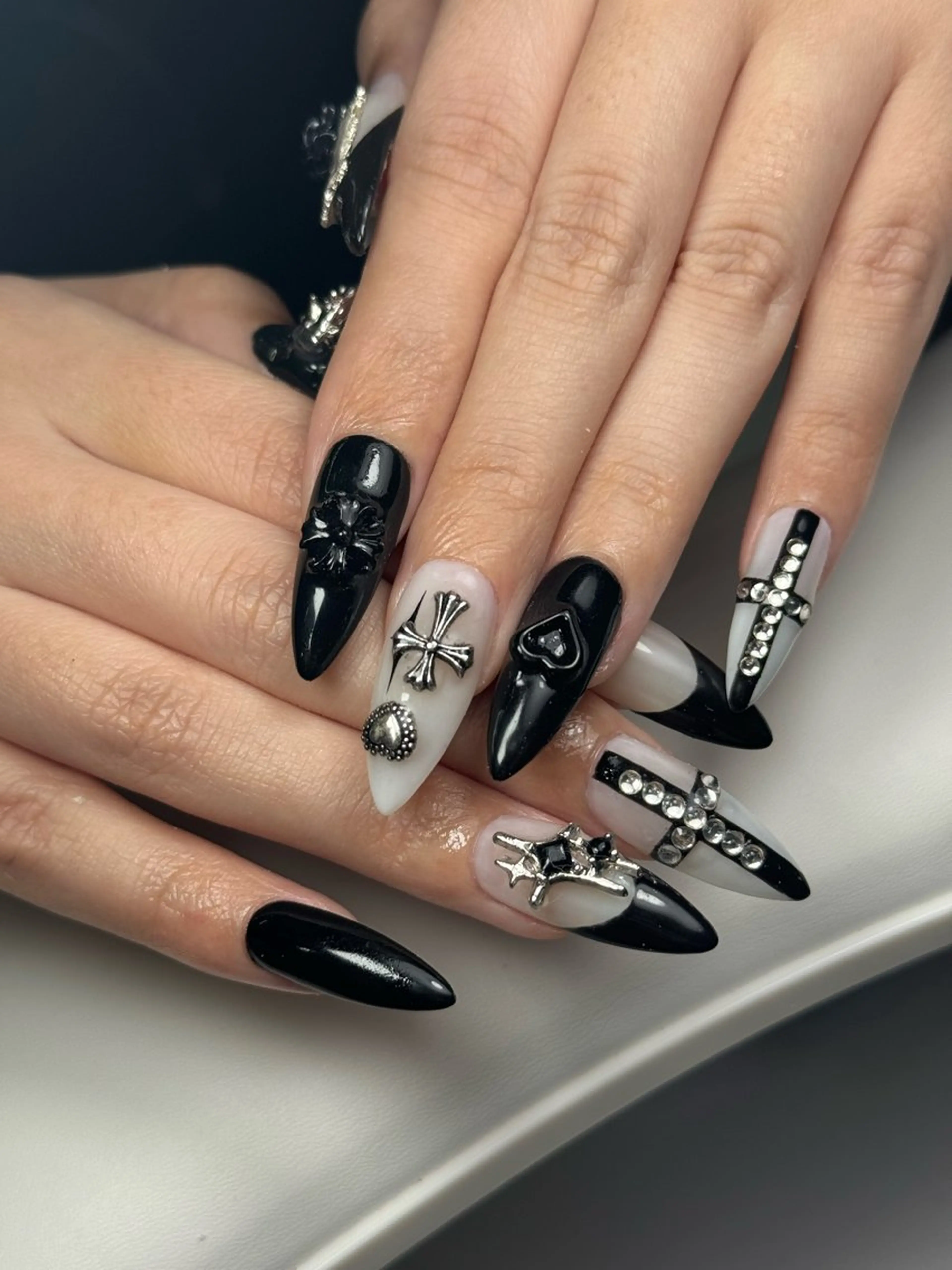 ネイル ハンドネイル Nail Salon L'arc所属・💊大阪/南船場 monica🧠のネイルデザイン