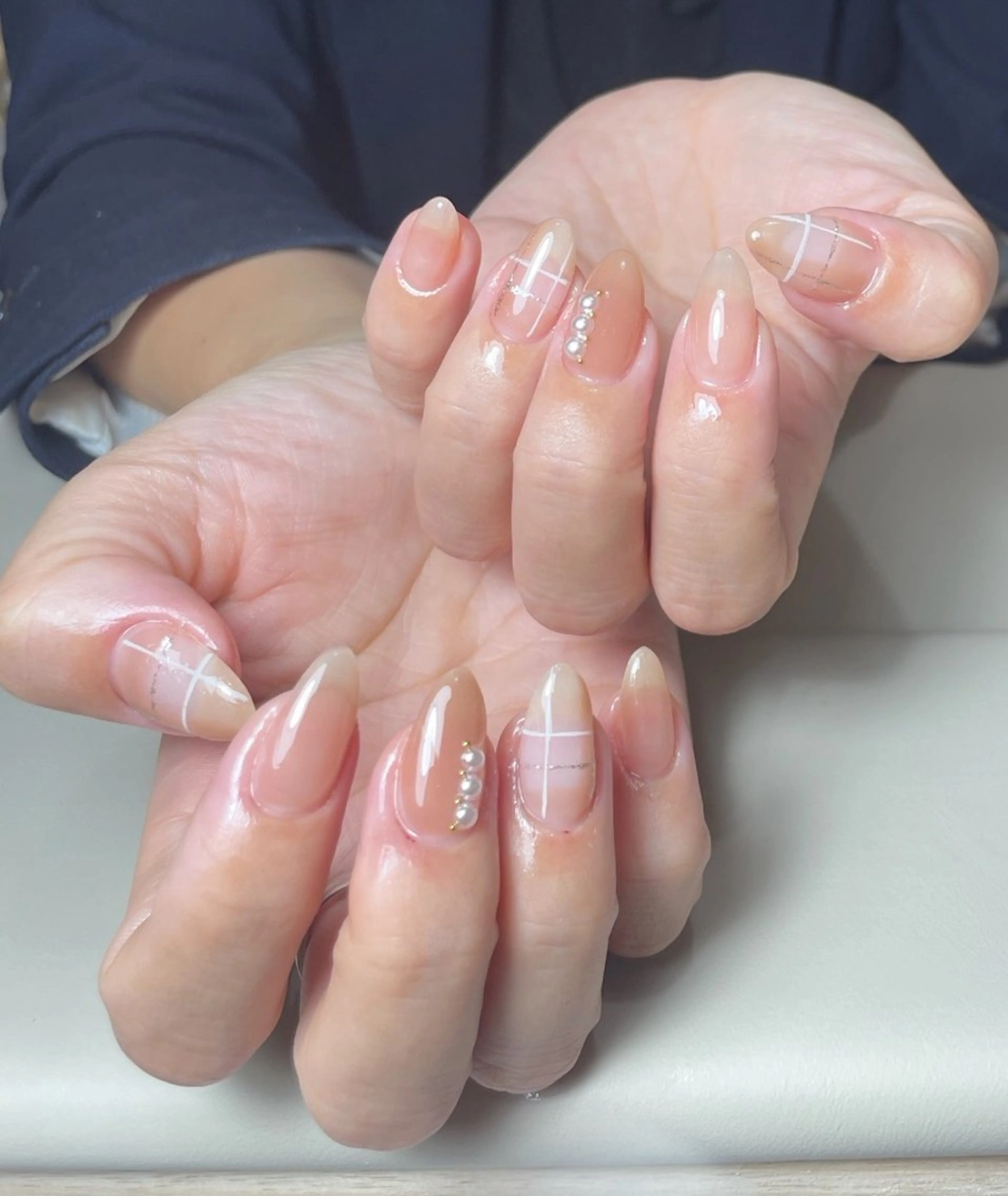 ネイル ハンドネイル AngelChris ビューティーサロンのネイルデザイン