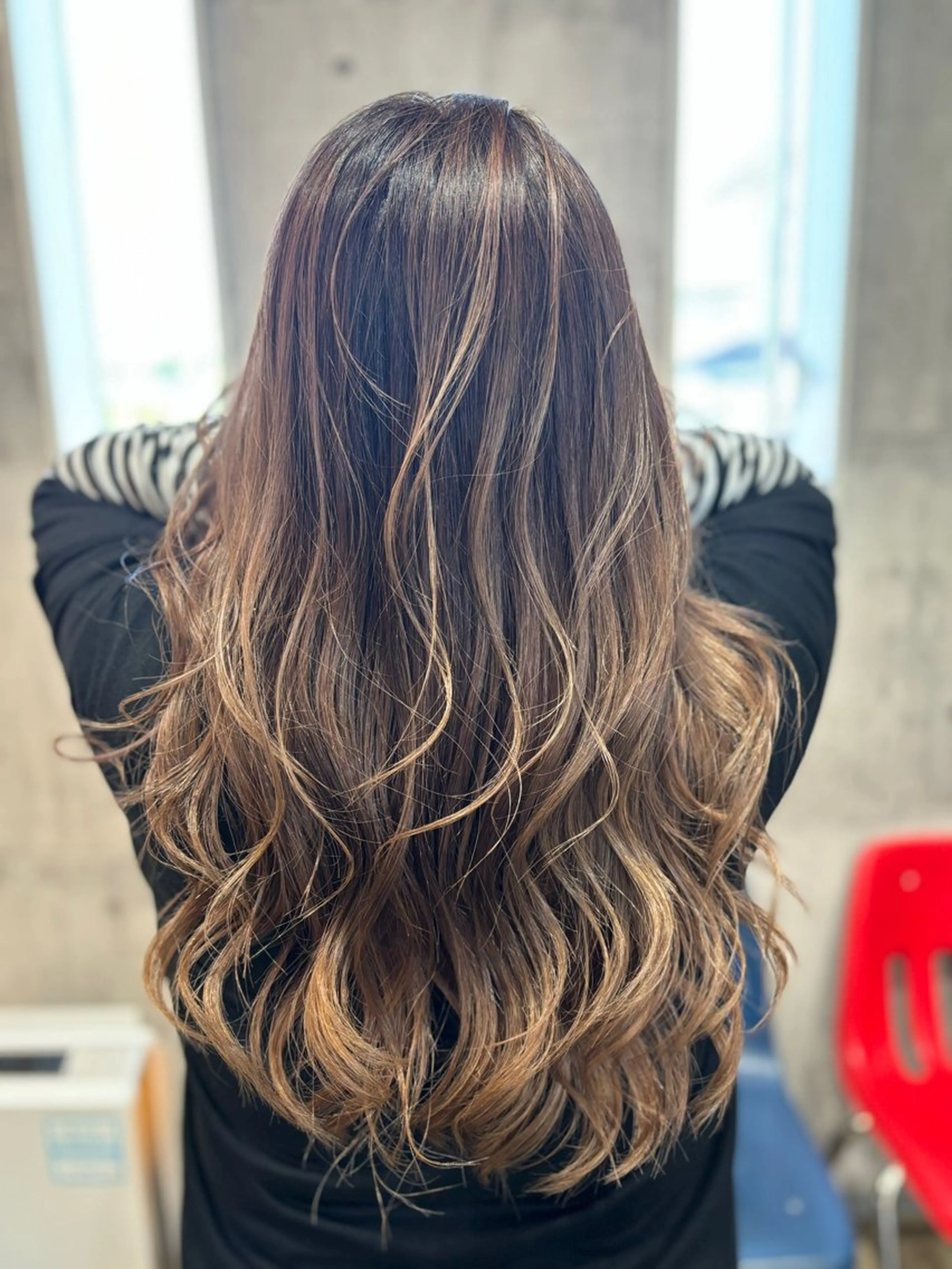 ロング レイヤーカット カット ヘアカラー Welila by haku所属・yuuki ウェリラバイハクのヘアスタイル
