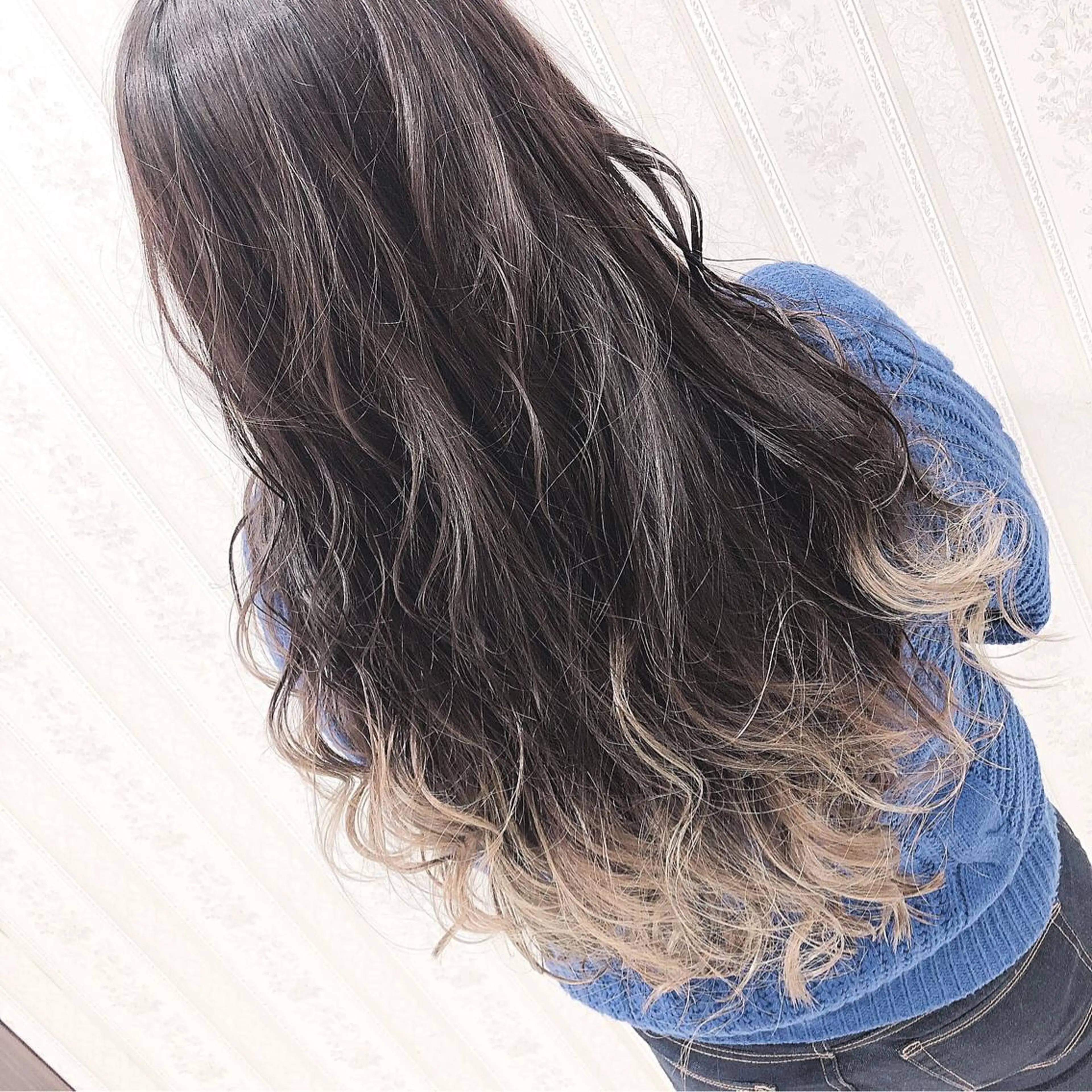 ロング カラー グラデーションカラー ヘアカラー トリートメント 名畑 裕貴のヘアスタイル