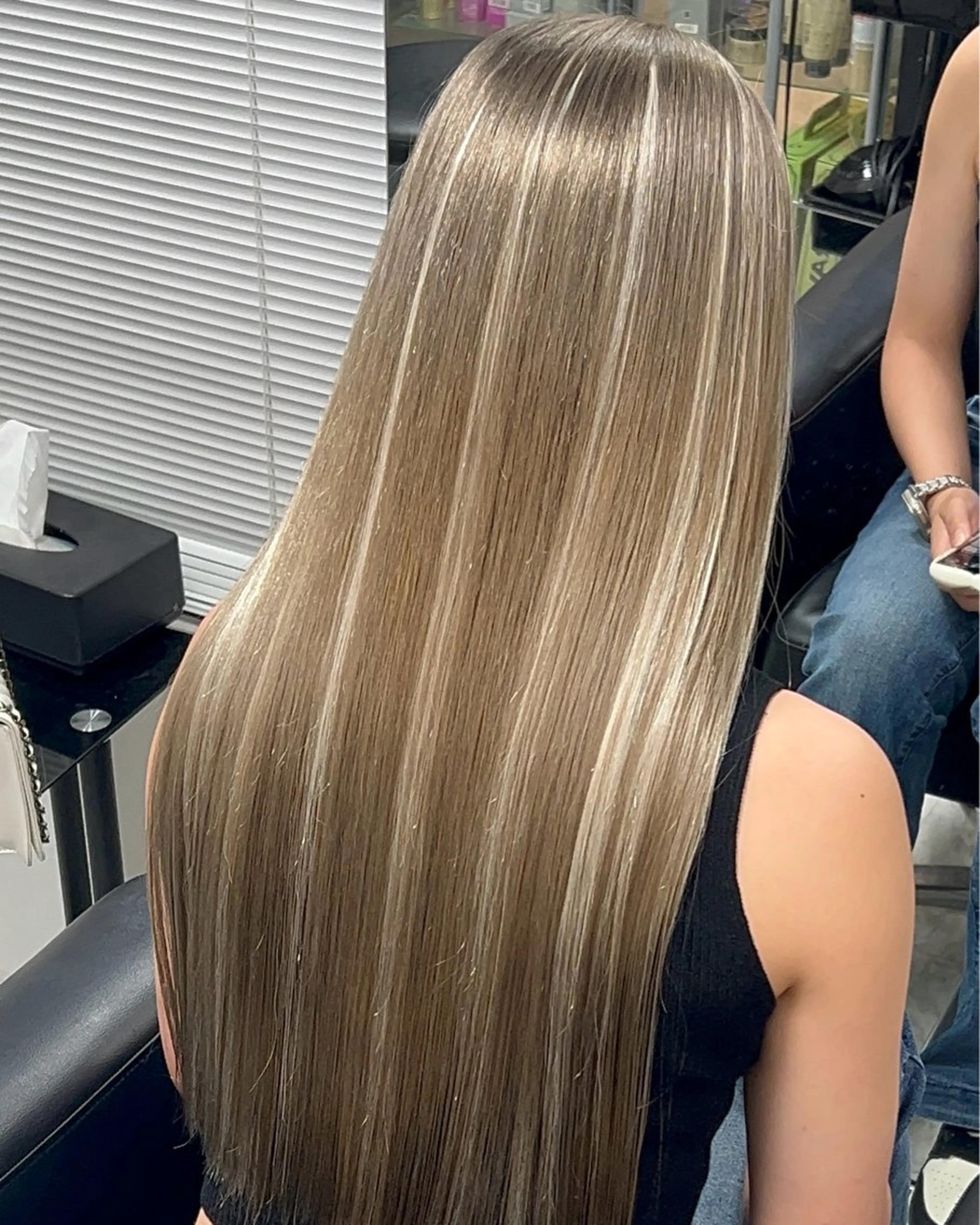 ロング カラー ハイライトカラー エクステ ハイライト エクステ Pas de plan所属・パドゥプロン あんずのヘアスタイル