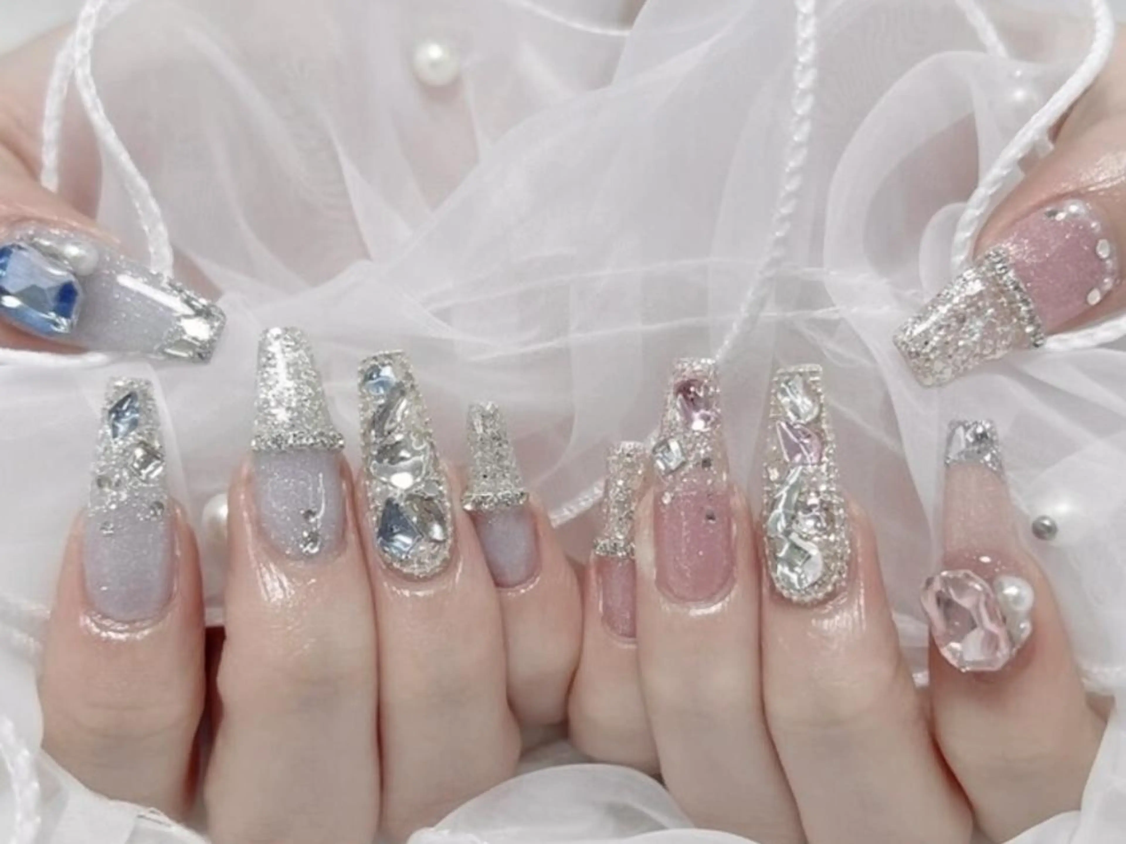 ネイル アートネイル ガーリー マグネットネイル 持ち込み 🎀cute nail🎀トレンドのネイルデザイン