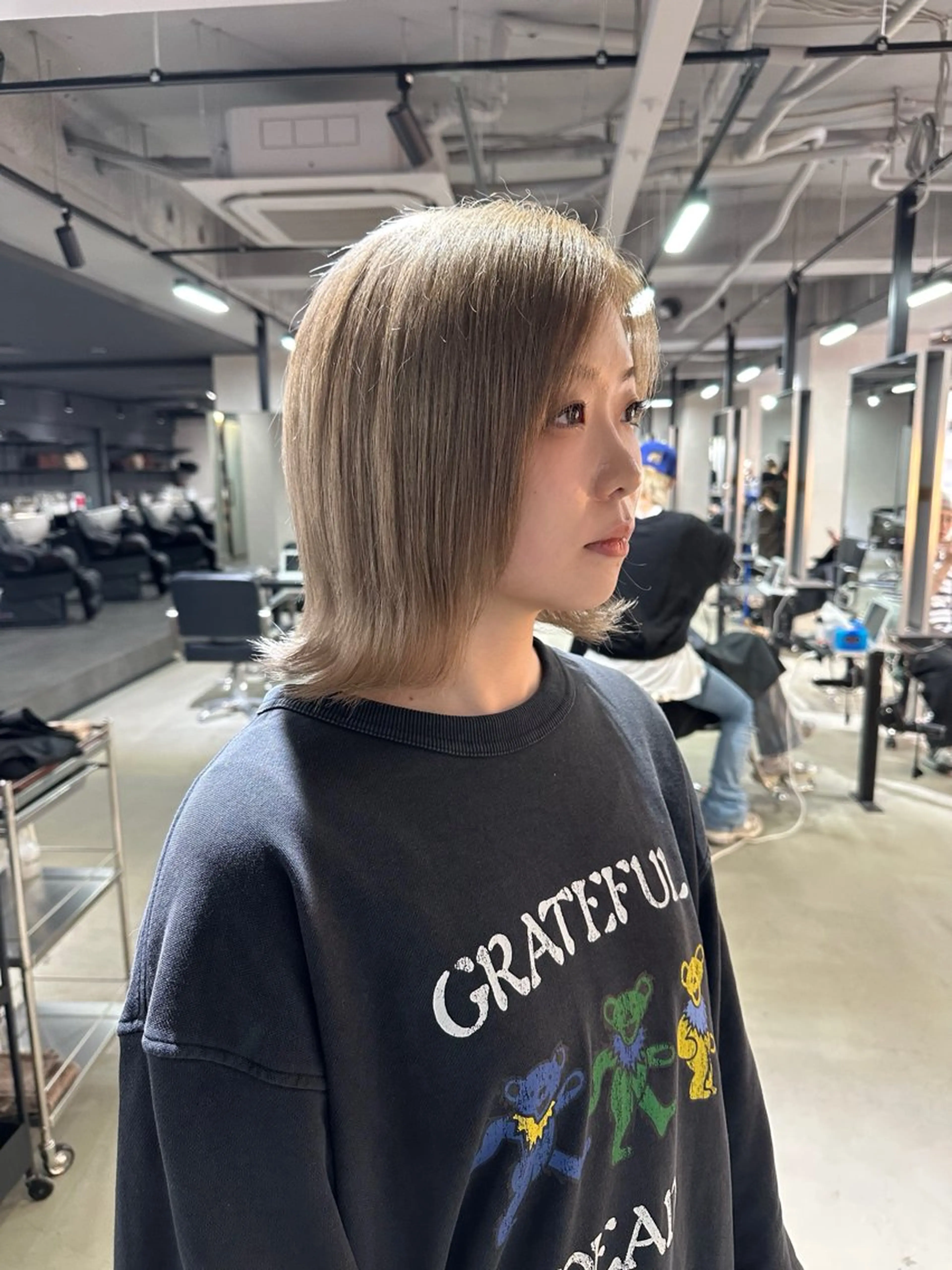 ミディアム ケアカラー ボブ 髪質改善 レイヤーカット トリートメント ヘアカラー トリートメント 艶髪カラー/レイヤ ー支持No.1renのヘアスタイル