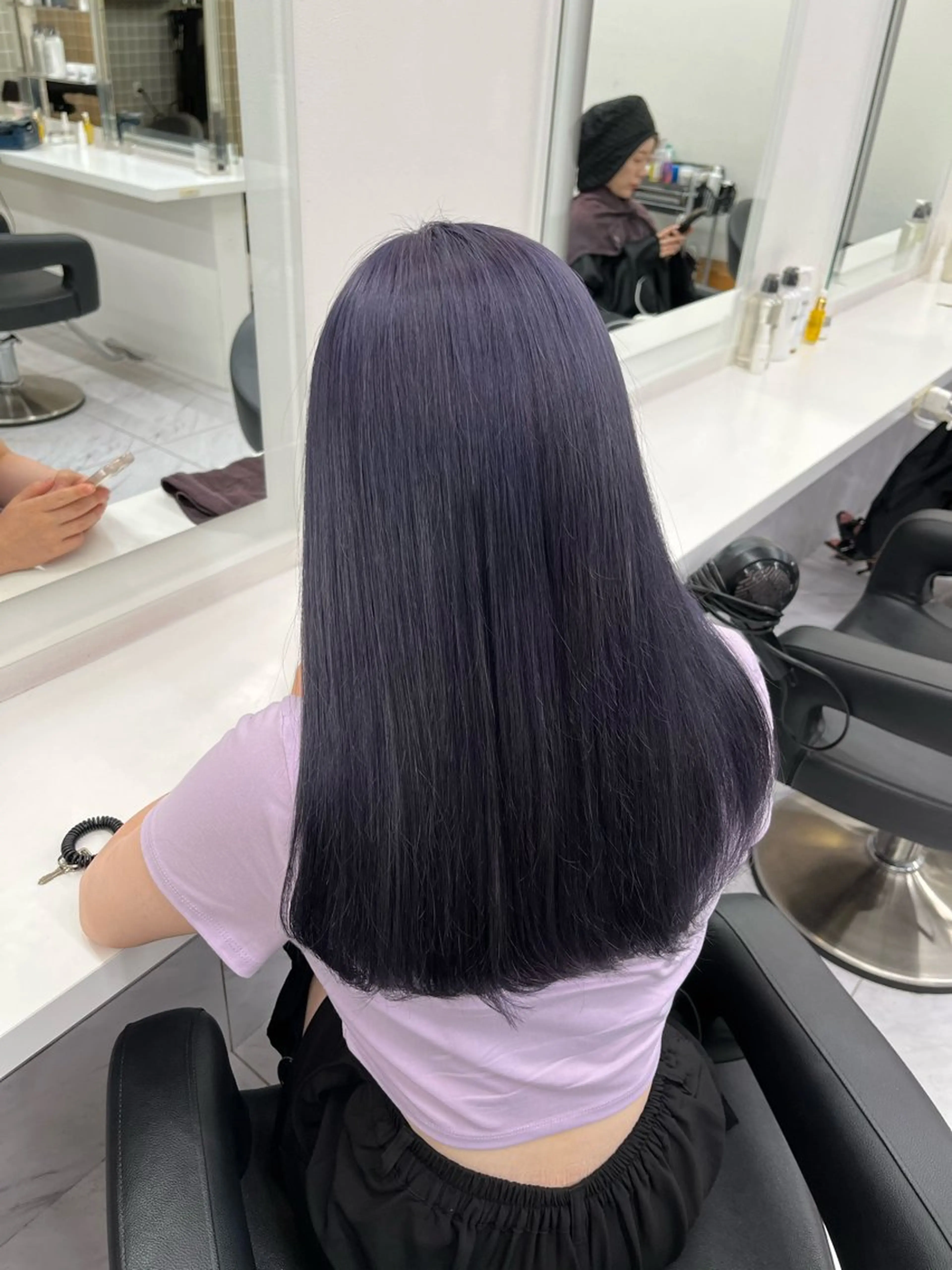 ロング 寒色＆ブリーチ特化 寒色MiOのヘアスタイル