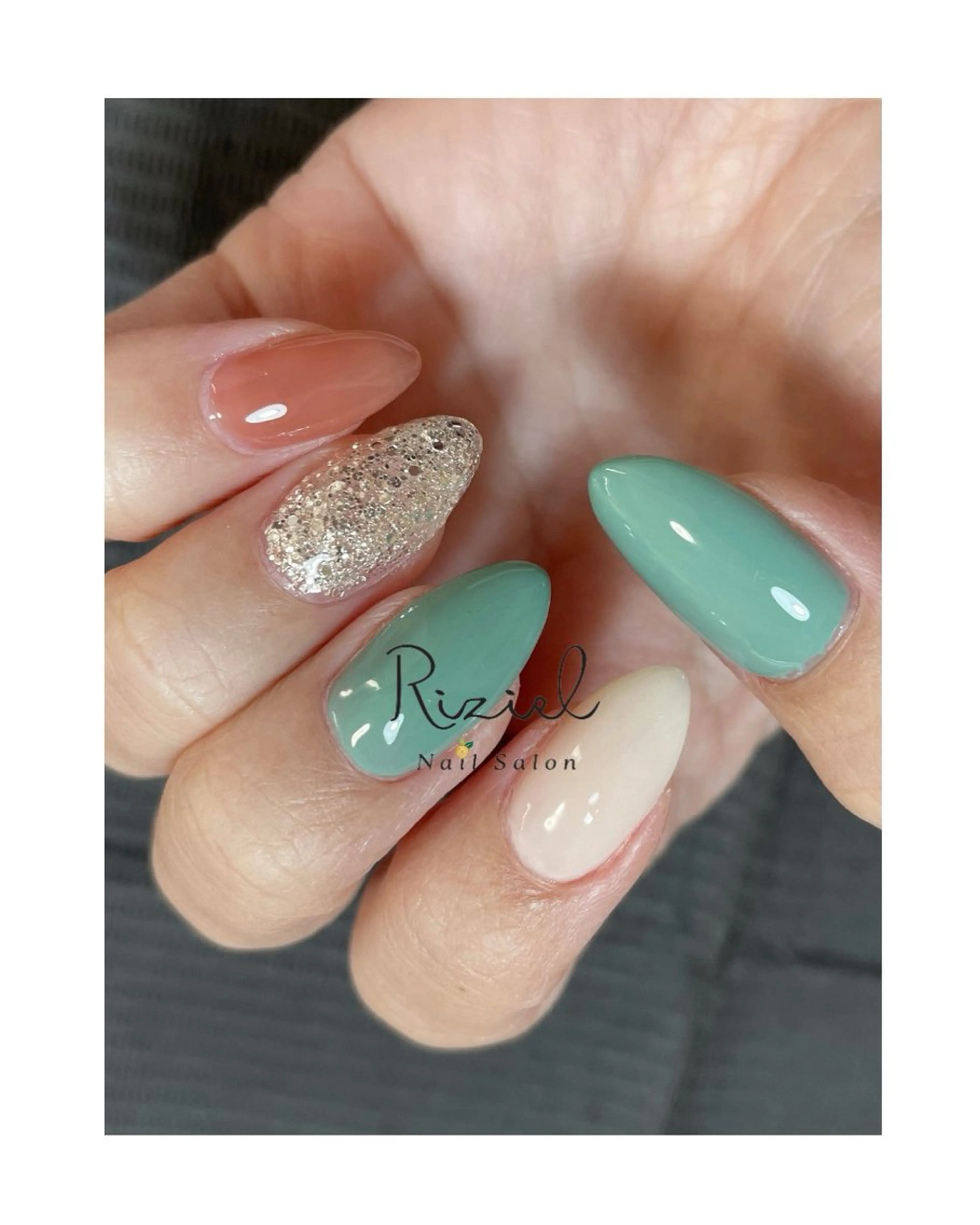 ネイル Riziel 💅のネイルデザイン