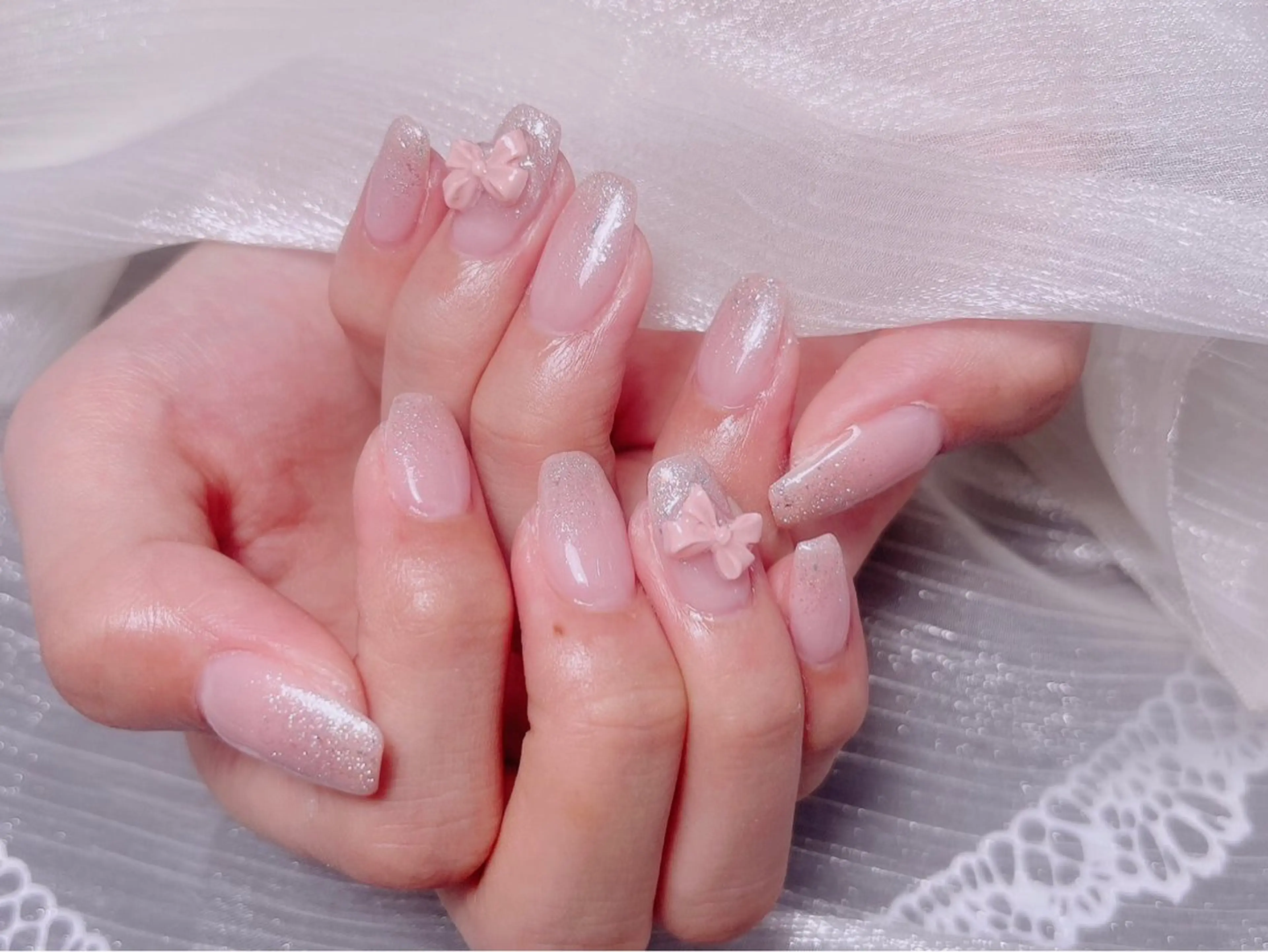 💖【大人気】🎀ワンカラーorラメグラデーション+パーツ2個+【バラジェル付き】❣️ソフトジェルオフ込みの写真