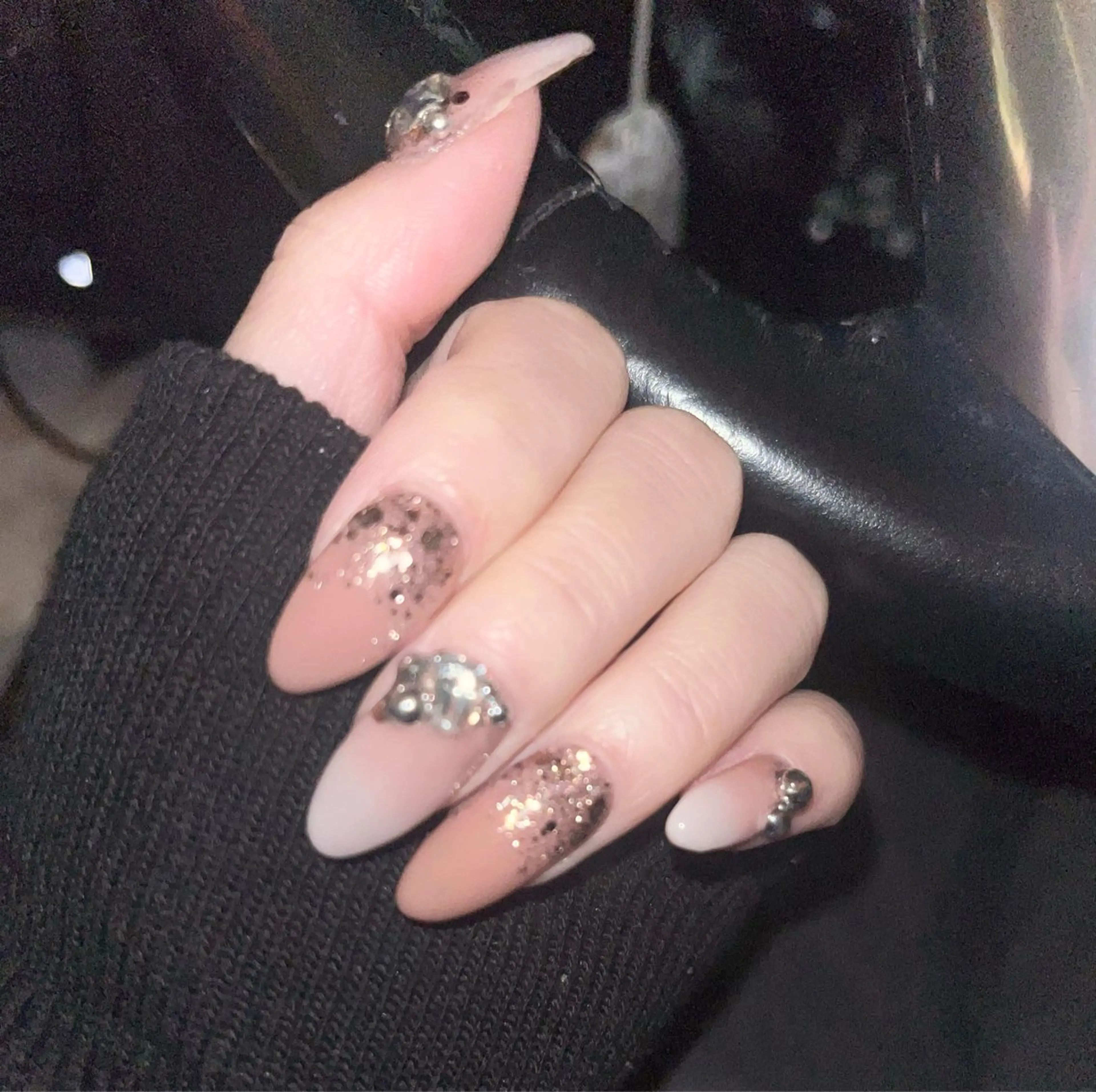 ミディアム NAIL SALON FLOR所属・キラキラネイル/ 韓国ネイルMAKIのネイルデザイン