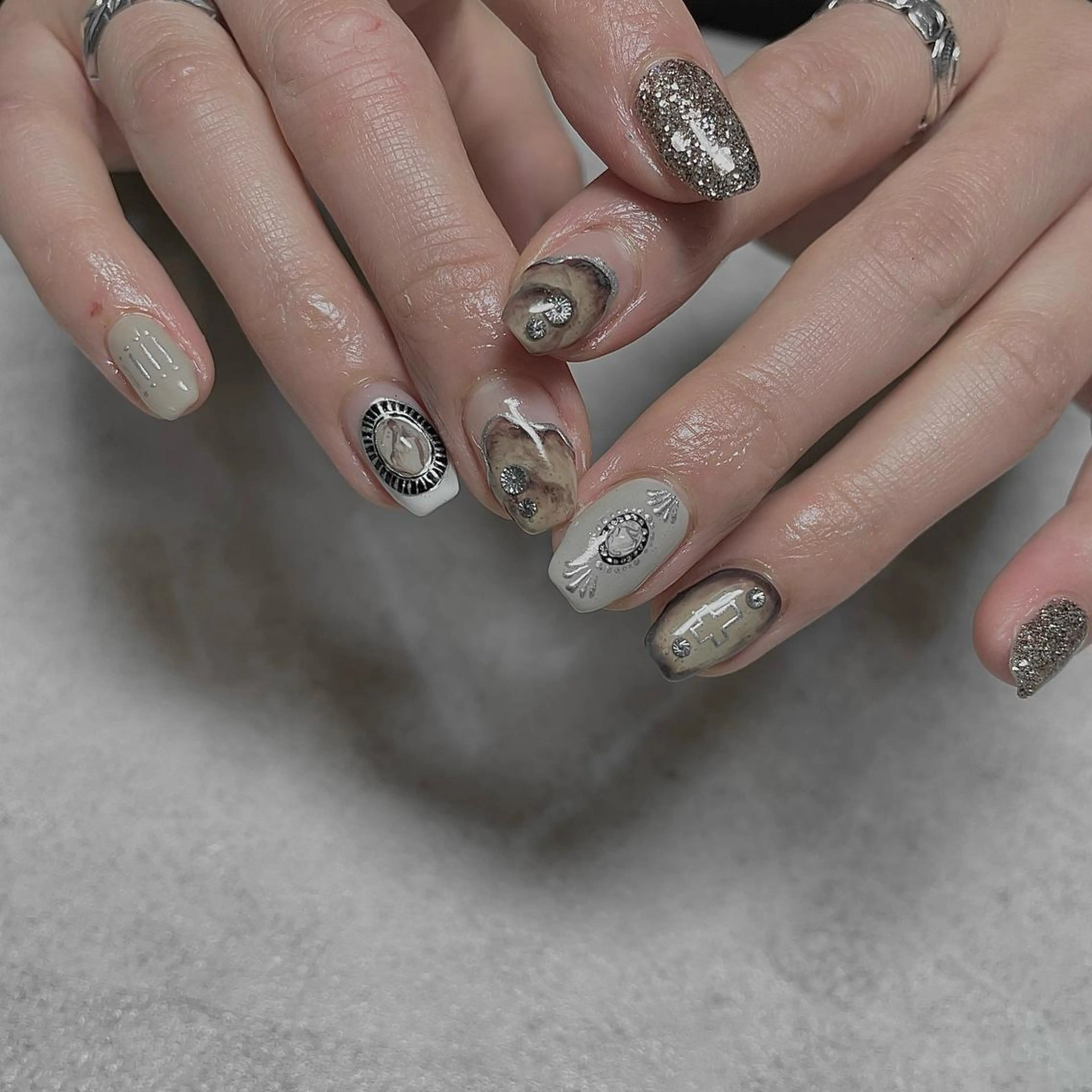 ネイル シルバー acs.n所属・ネイル，耳つぼ 風間すみれのその他イメージ