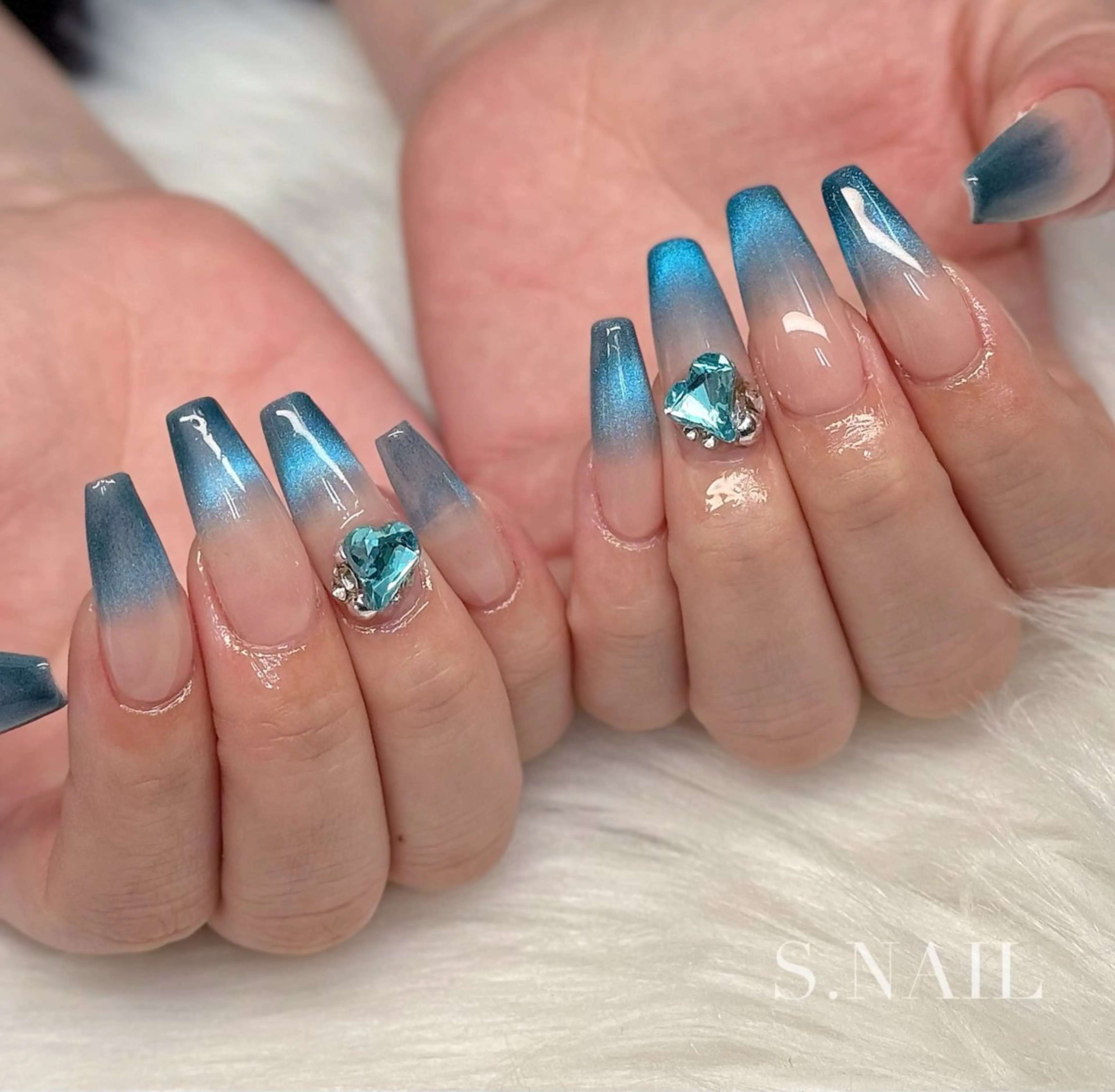 ネイル グラデーション マグネットネイル ハンドネイル S♡NAIL所属・S.NAIL Suuのネイルデザイン