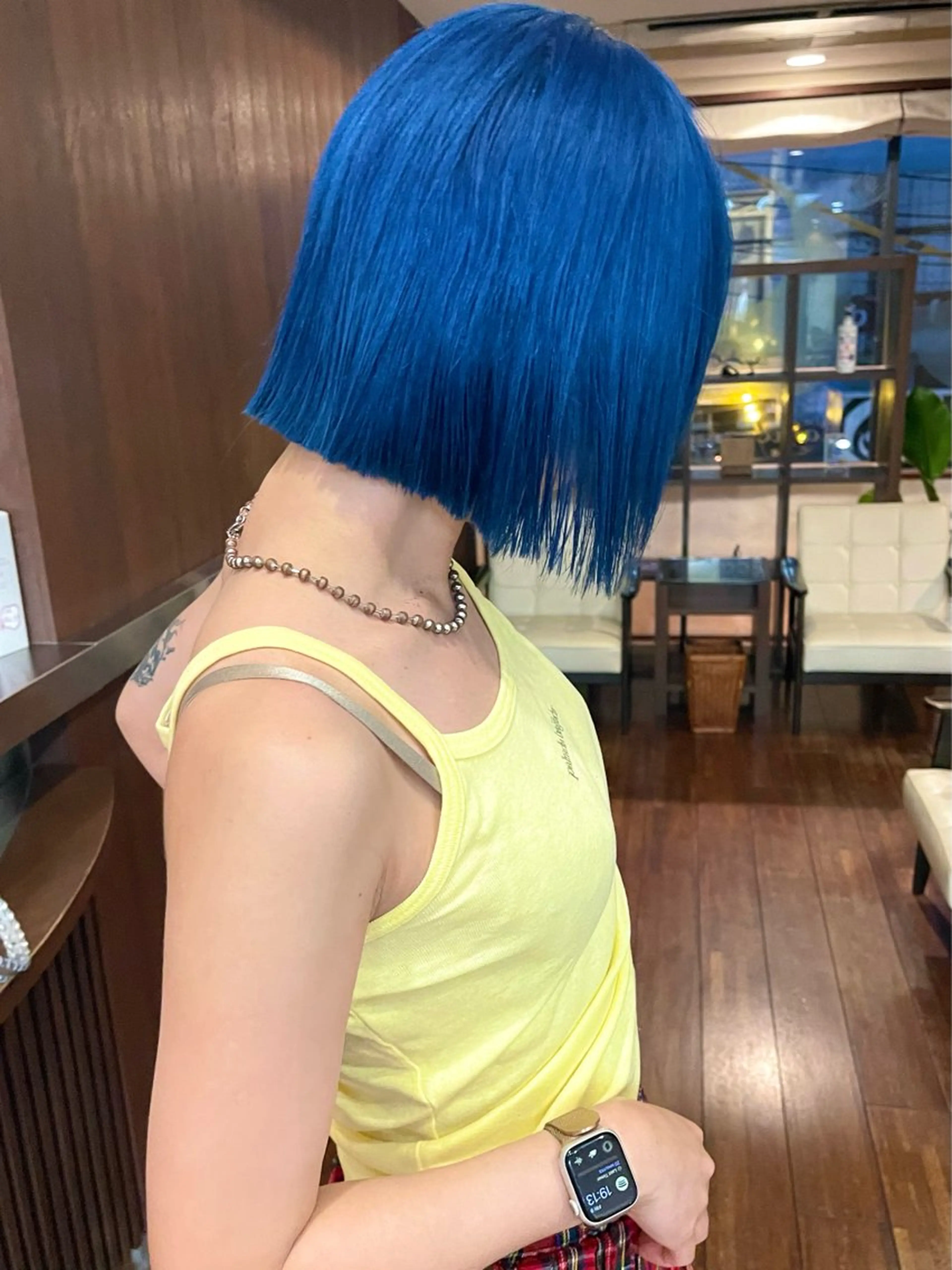 ショート ボブ カット ヘアカラー トリートメント 髪質改善ｶﾗｰ ｹｱﾌﾞﾘｰﾁ/ﾀﾑのヘアスタイル