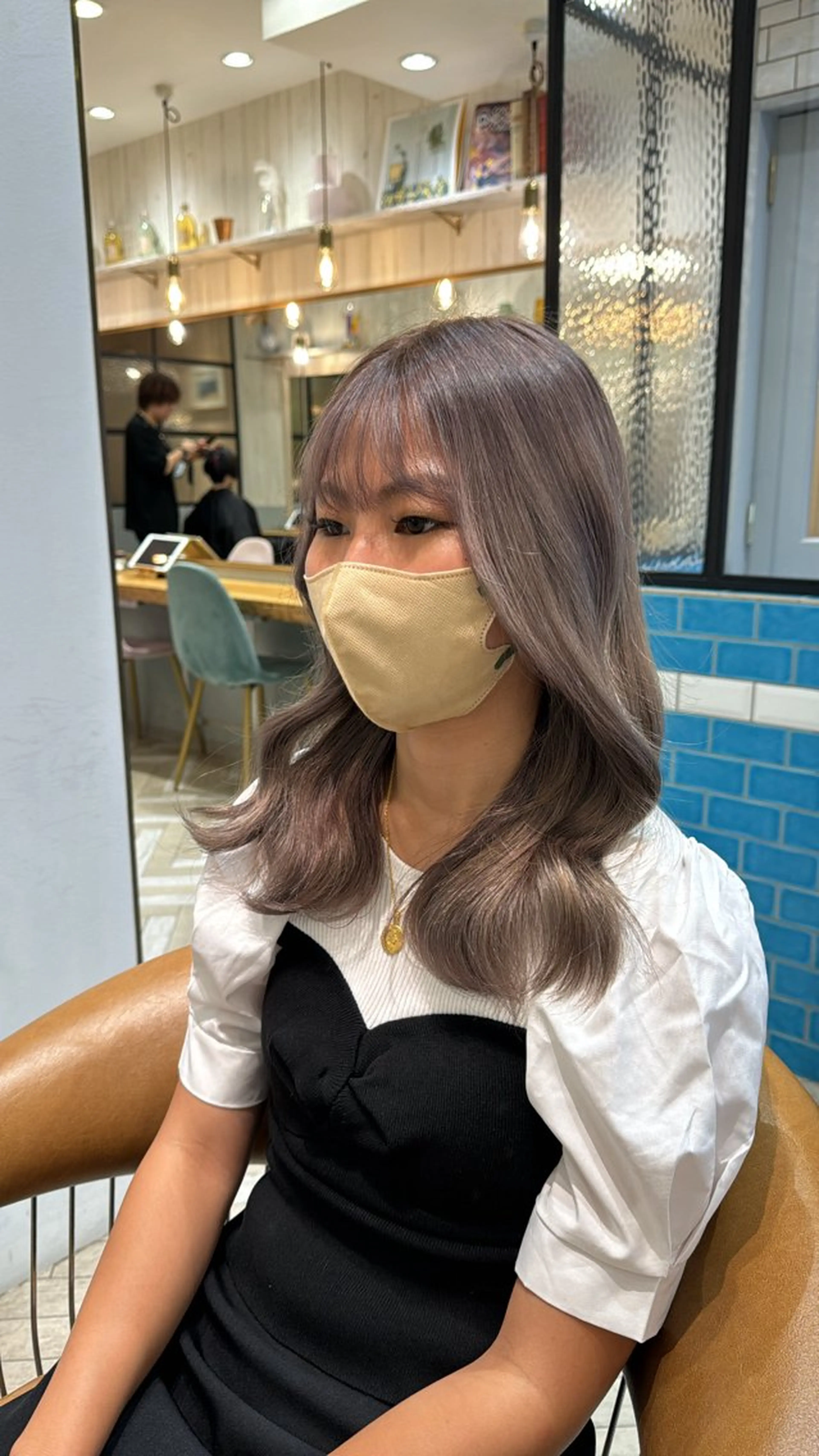 セミロング カラー カット ヘアカラー トリートメント 韓国/ワンホン/新宿 レイヤーリョウヤのヘアスタイル