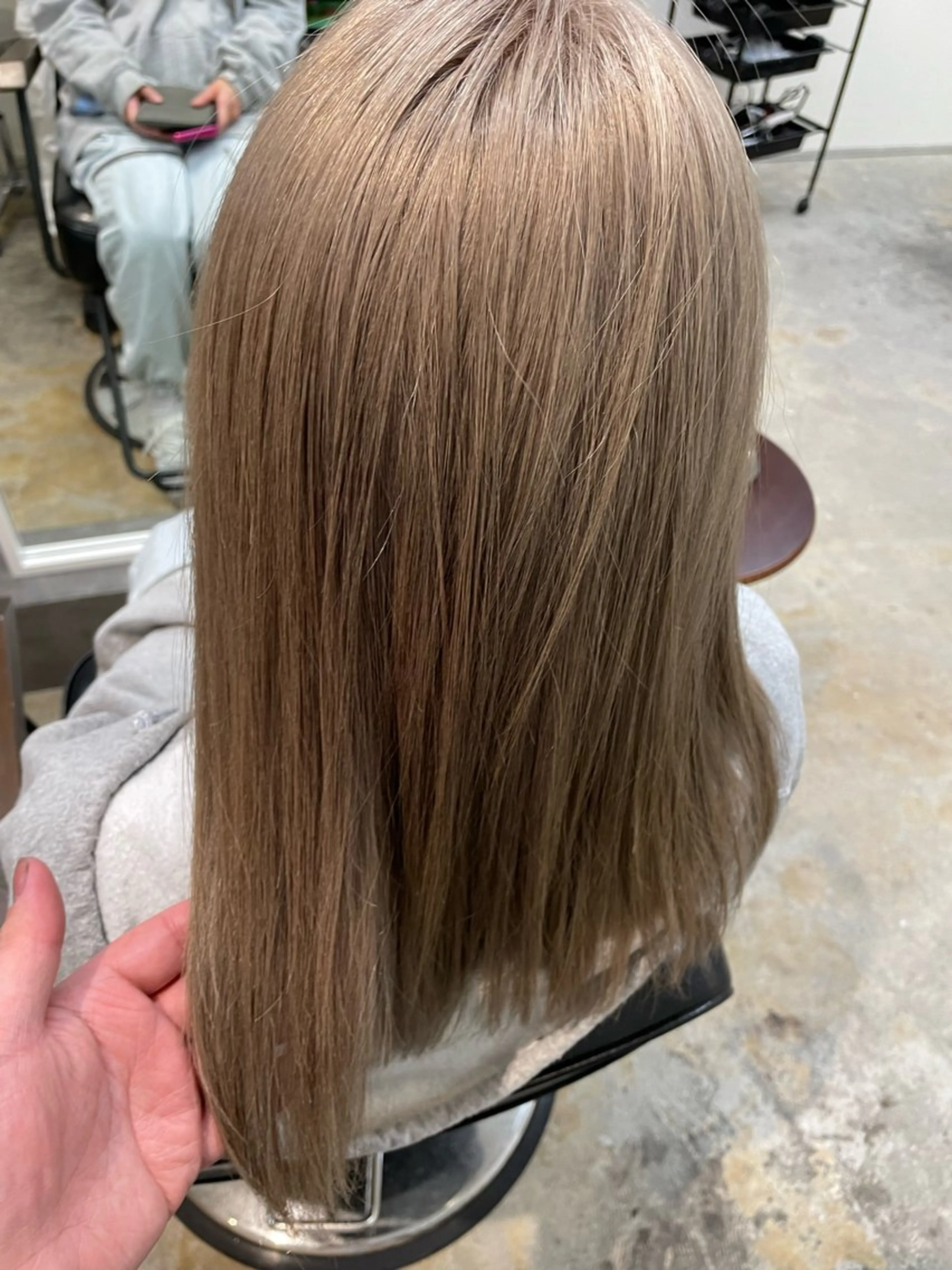 ミディアム カット ヘアカラー トリートメント 宮本 祥生のヘアスタイル