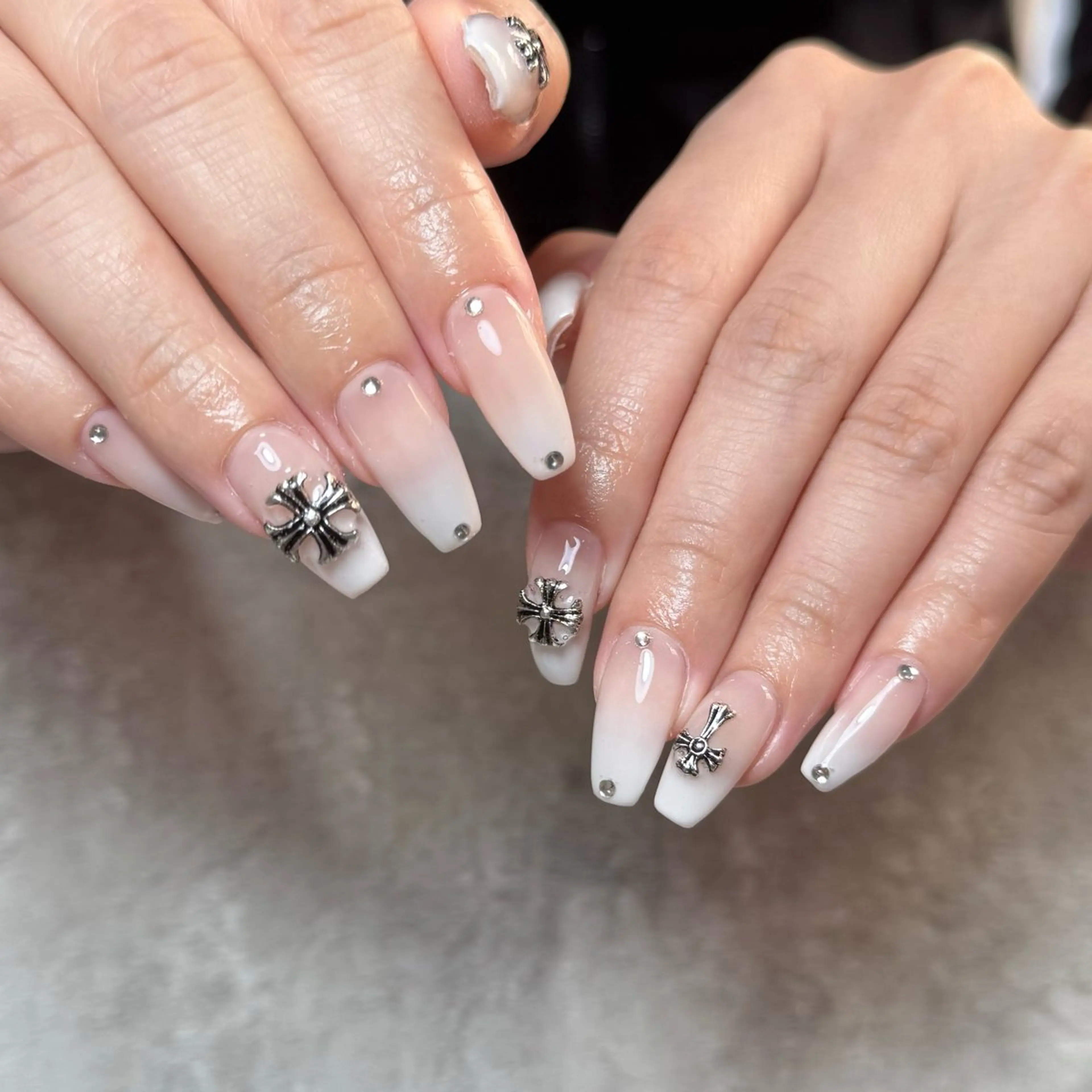 ネイル ハンドネイル NAIL303所属・NAIL303 🛼 SHIORIのネイルデザイン