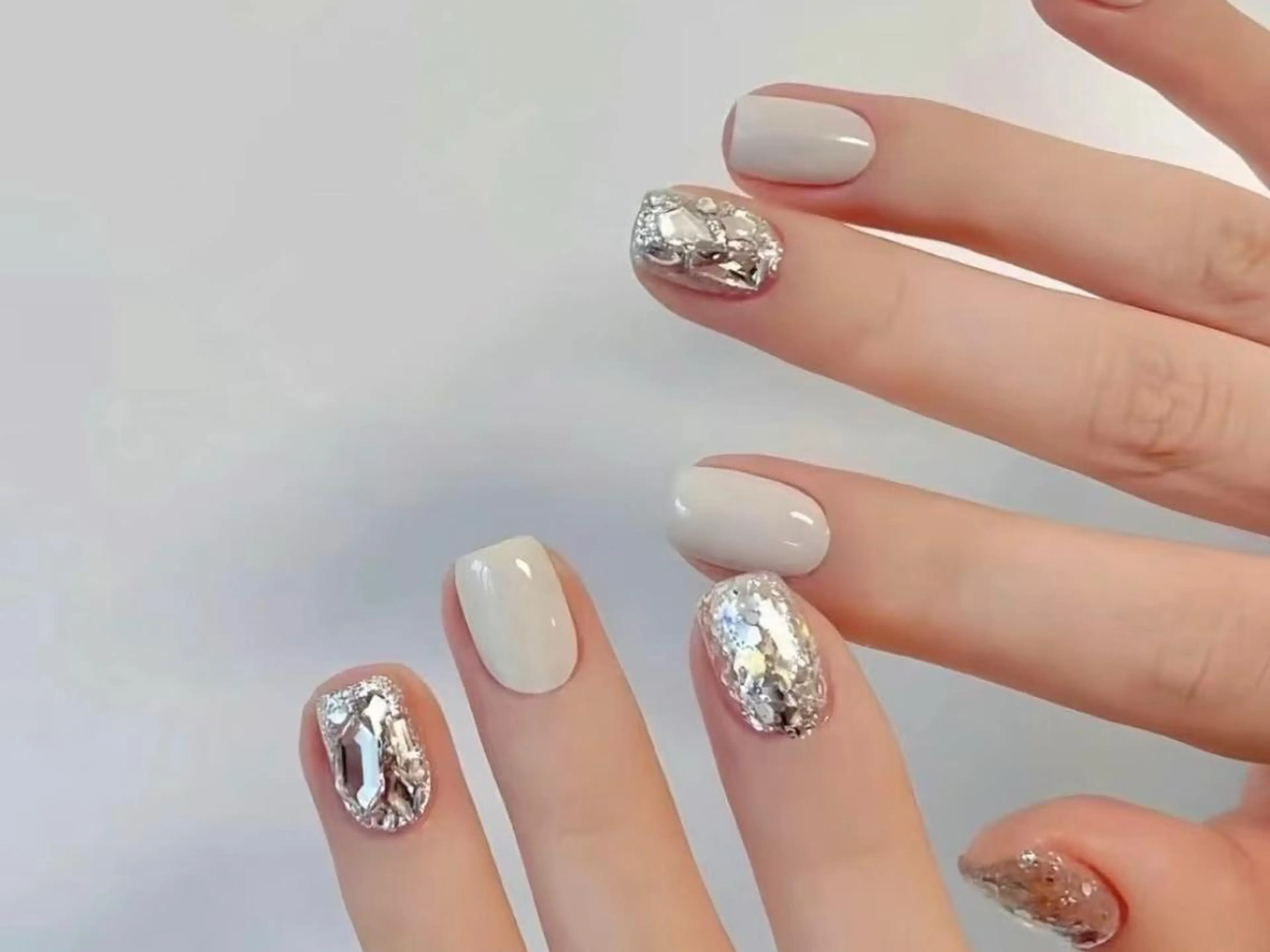 ネイル カジュアル チークネイル フレンチネイル ジェルネイル ガーリー 鈴木 ミサキのネイルデザイン