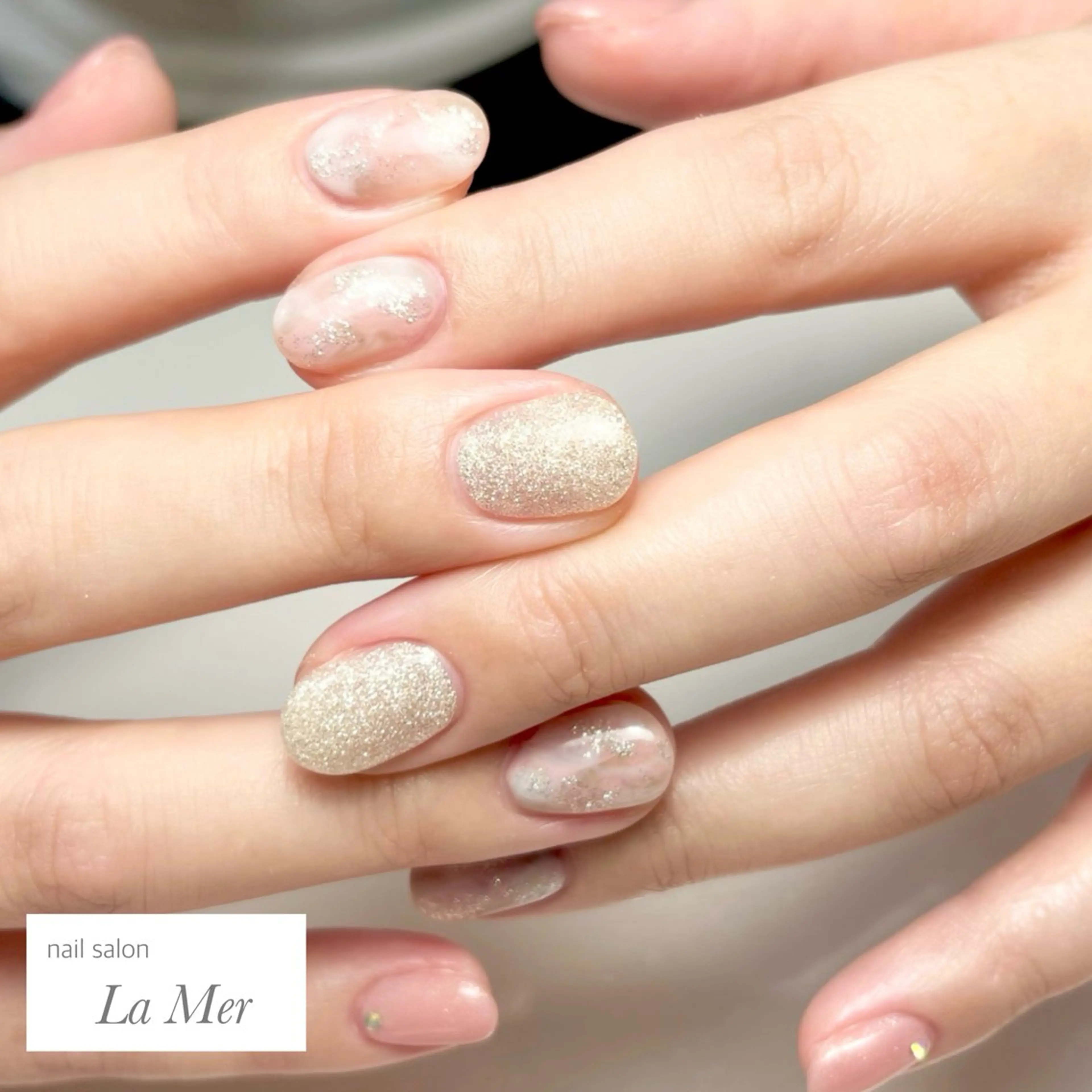 ネイル オーロラネイル キラキラネイル ニュアンスネイル オフィスネイル ピンク ハンドネイル nailsalon La Merのネイルデザイン
