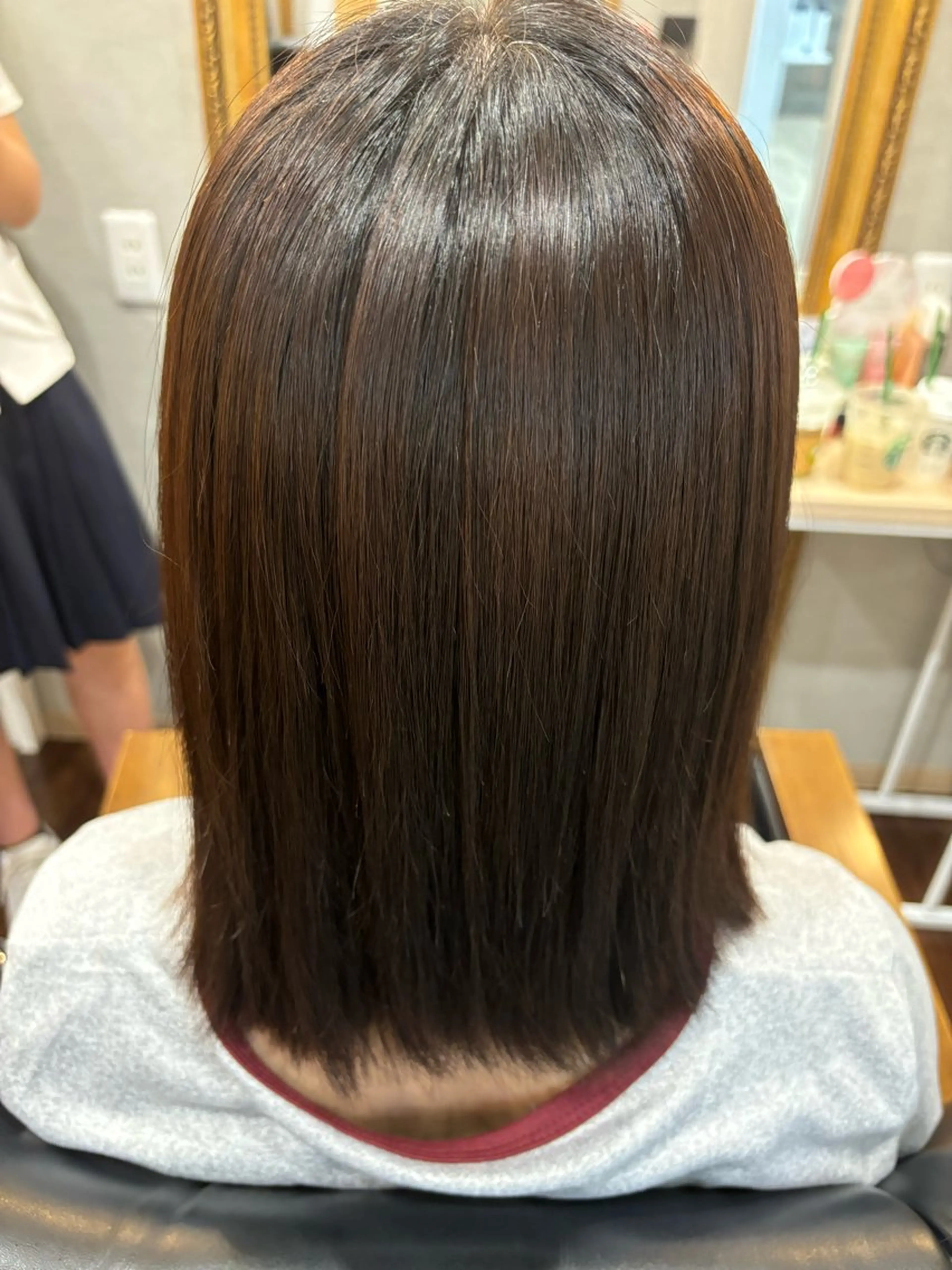 ミディアム カット 縮毛矯正 トリートメント LEEK ［リーク］ 石原愛里のヘアスタイル