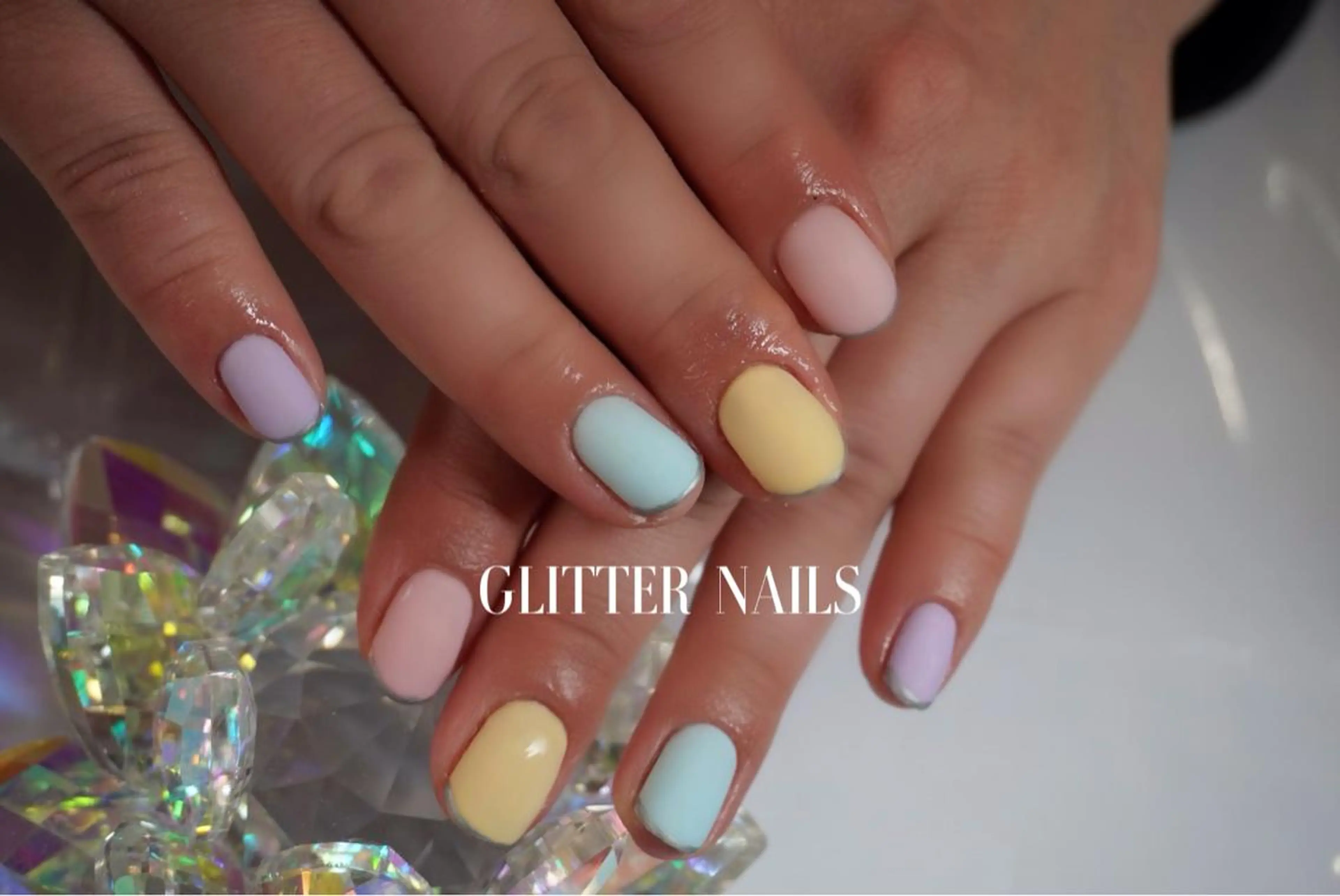 ネイル フレンチネイル GLITTER NAILS所属・GLITTER NA ILS〜KOKONEのマツエク・マツパデザイン