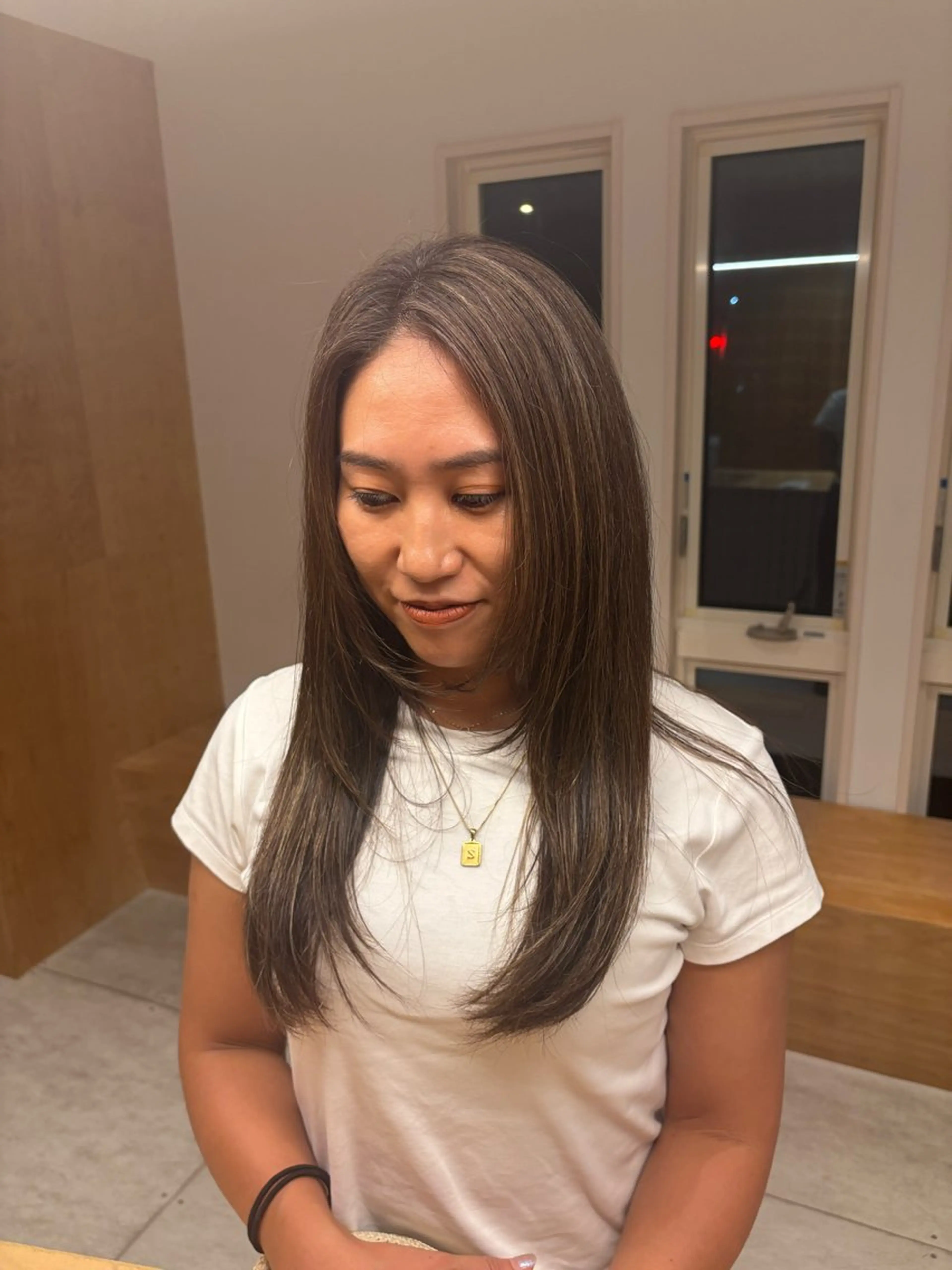 ロング カラー グレージュ ハイライトカラー ハイライト LINOA志賀亜優美 /モデル募集中のヘアスタイル