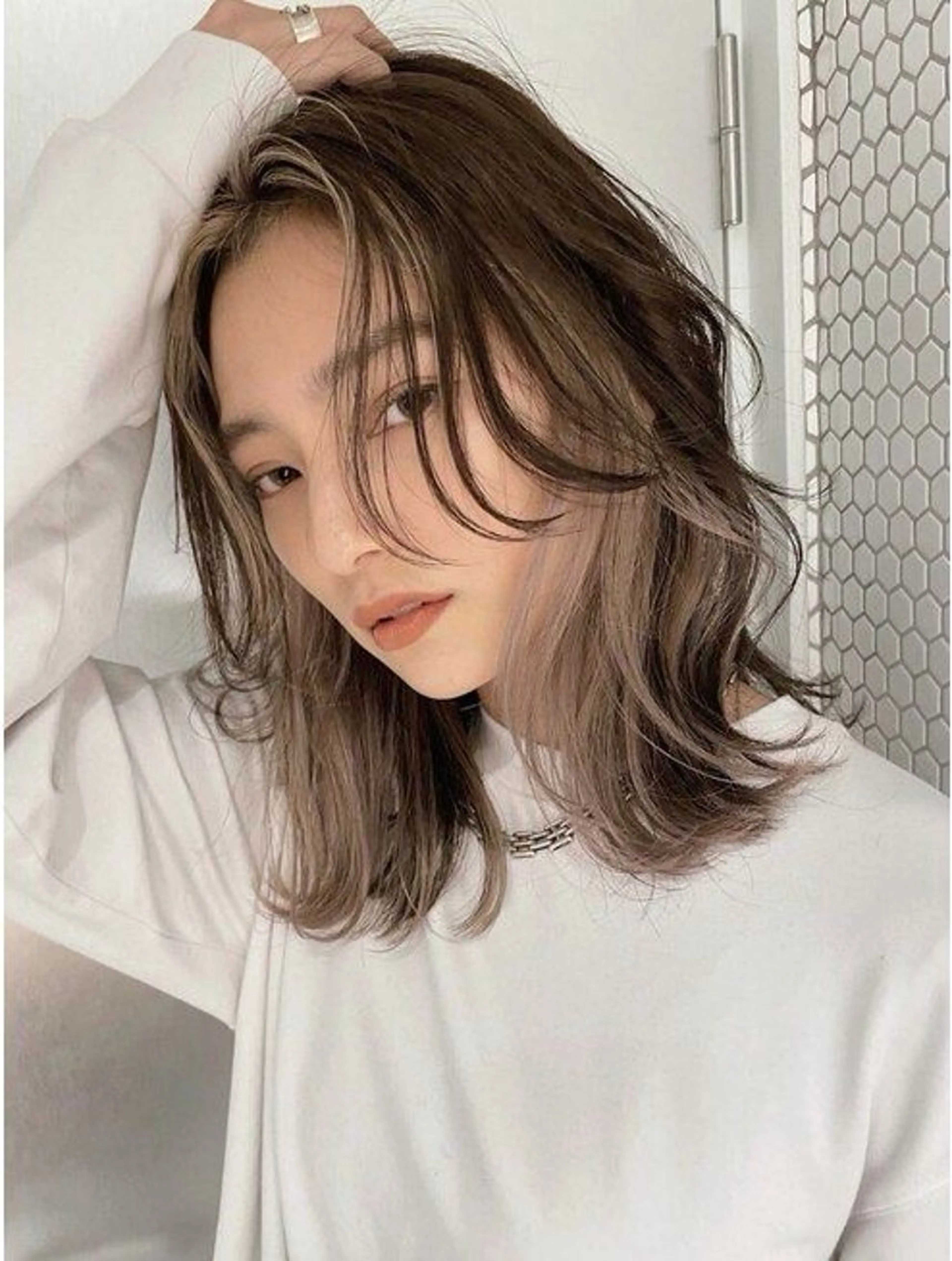 カット＋コントラストカラー　髪質・骨格に合わせてカット＋ハイライト、ローライトのエッジの効いたカラー🧡の写真