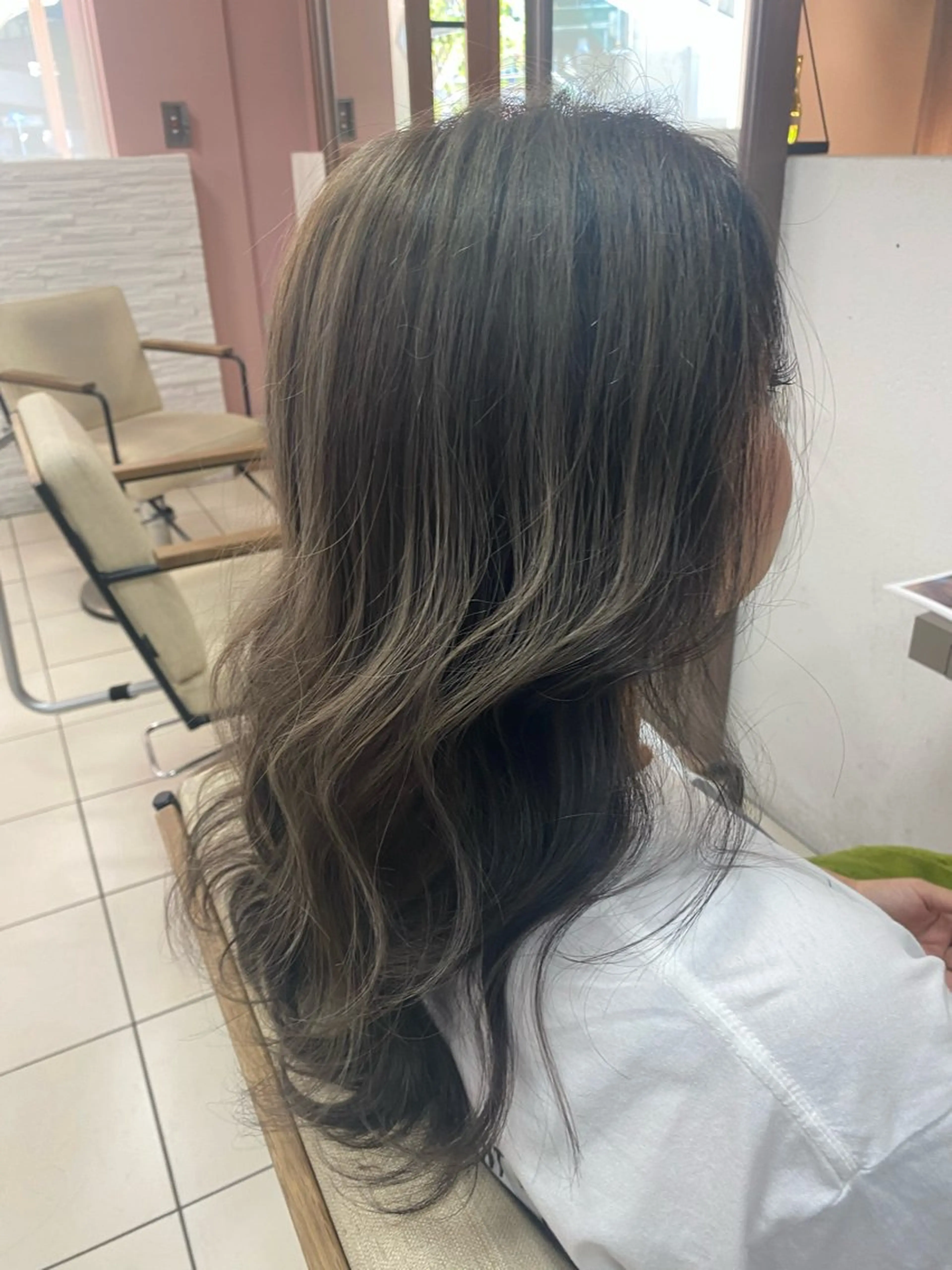 ロング カラー 黒田 海紘のヘアスタイル