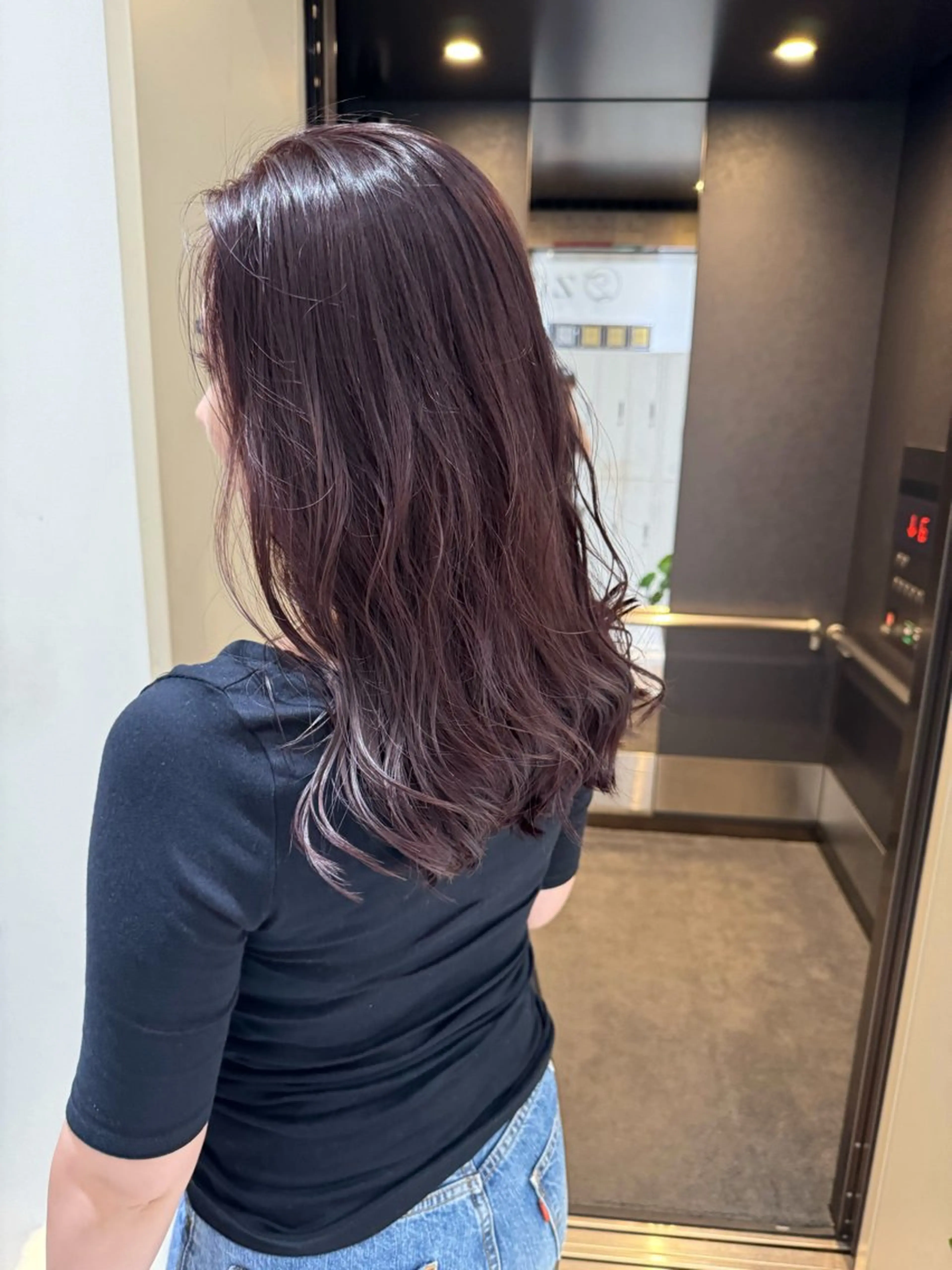 セミロング カラー ラベンダーカラー ラベンダーピンク ピンクカラー カット ヘアカラー トリートメント 透け 艶感カラー 顔周り 齊木 勇人のヘアスタイル