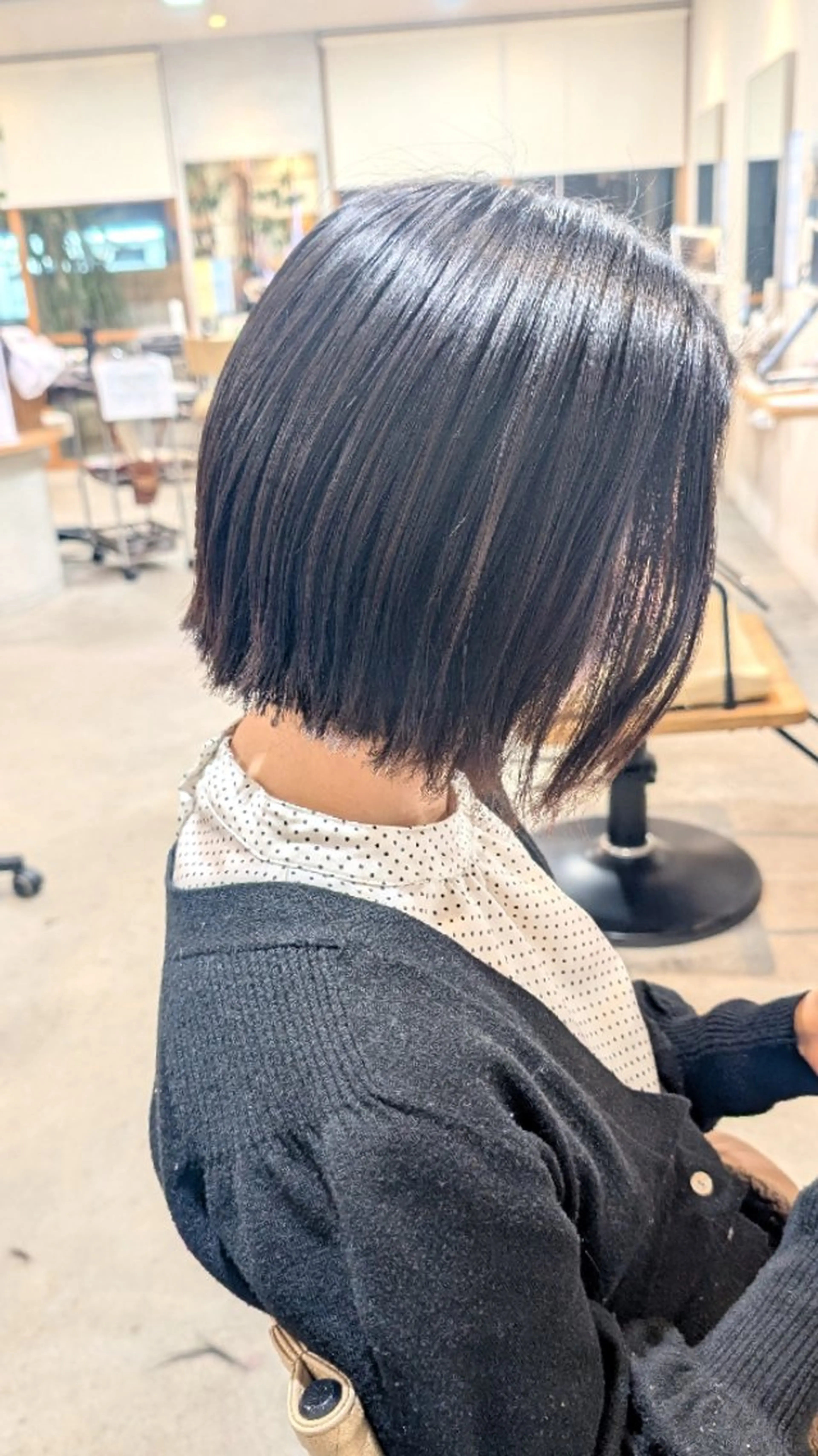 ミディアム 切りっぱなしボブ ボブ カット 【女性限定】 shioriのヘアスタイル