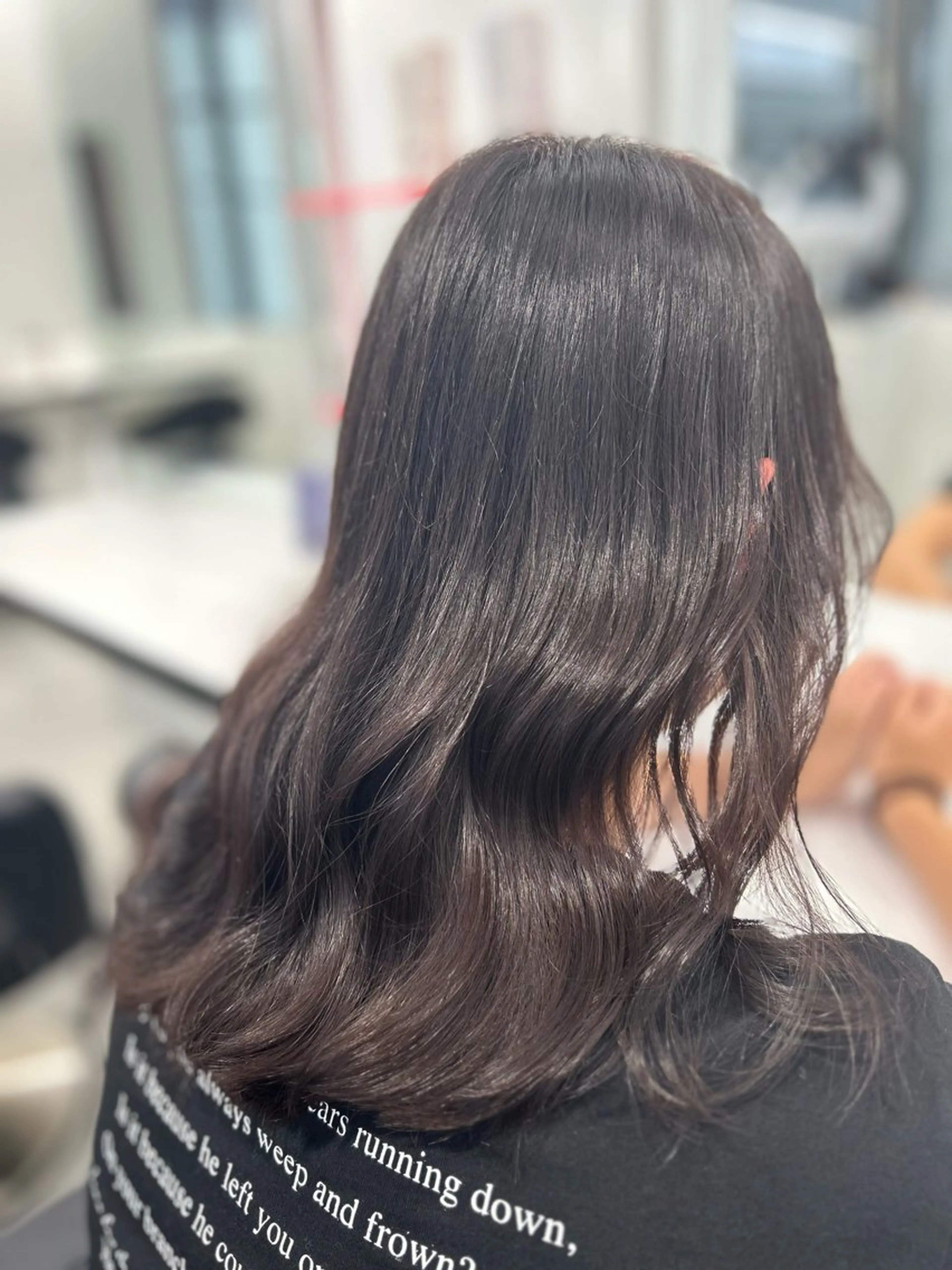 セミロング カラー 韓国レディヘア🤍 暗髪🤍miraiのヘアスタイル