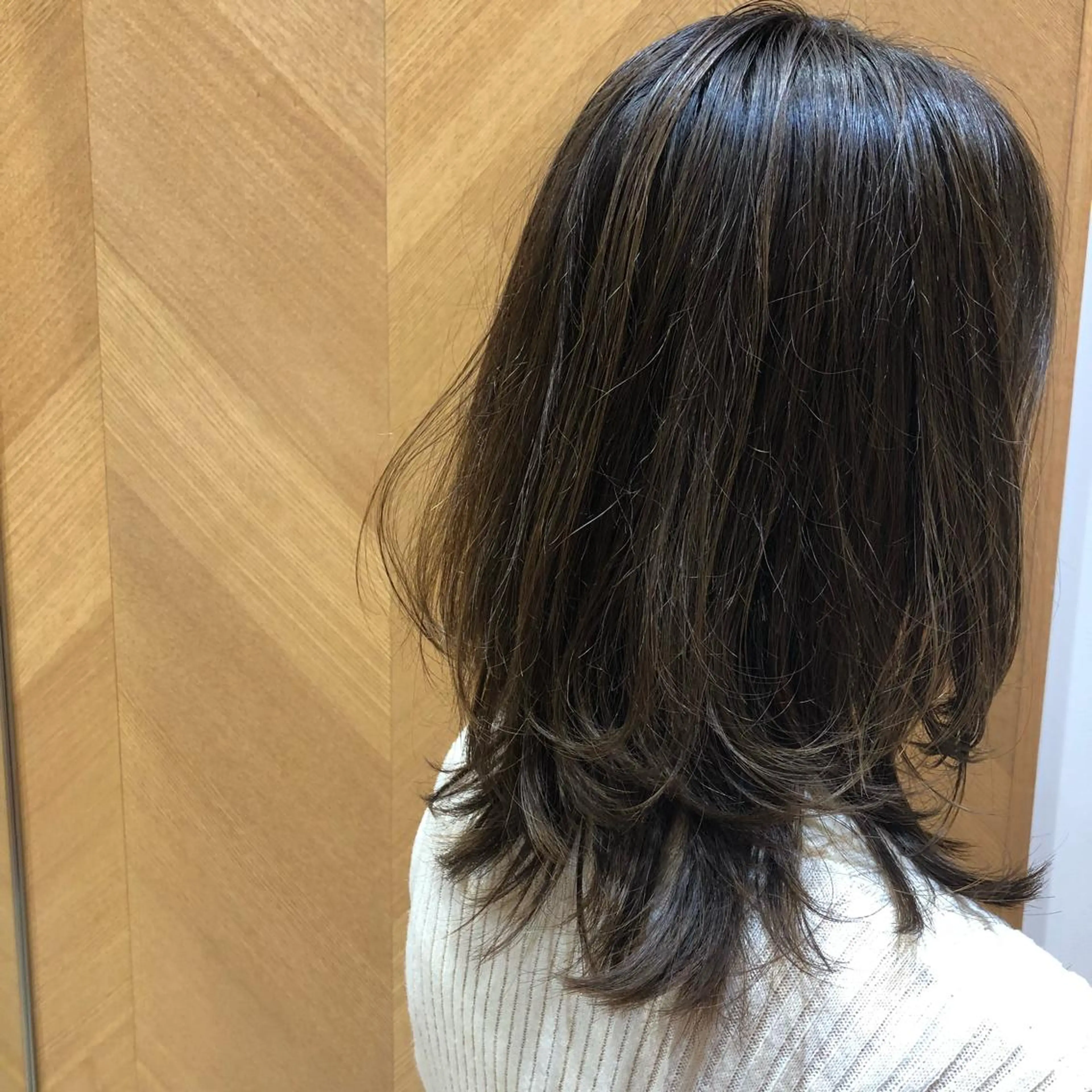 ミディアム カラー パーマ ヘアアレンジ ミディアムパーマ レイヤーカット トリートメント apish aoyama所属・武 愛子の眉毛・アイブロウイメージ