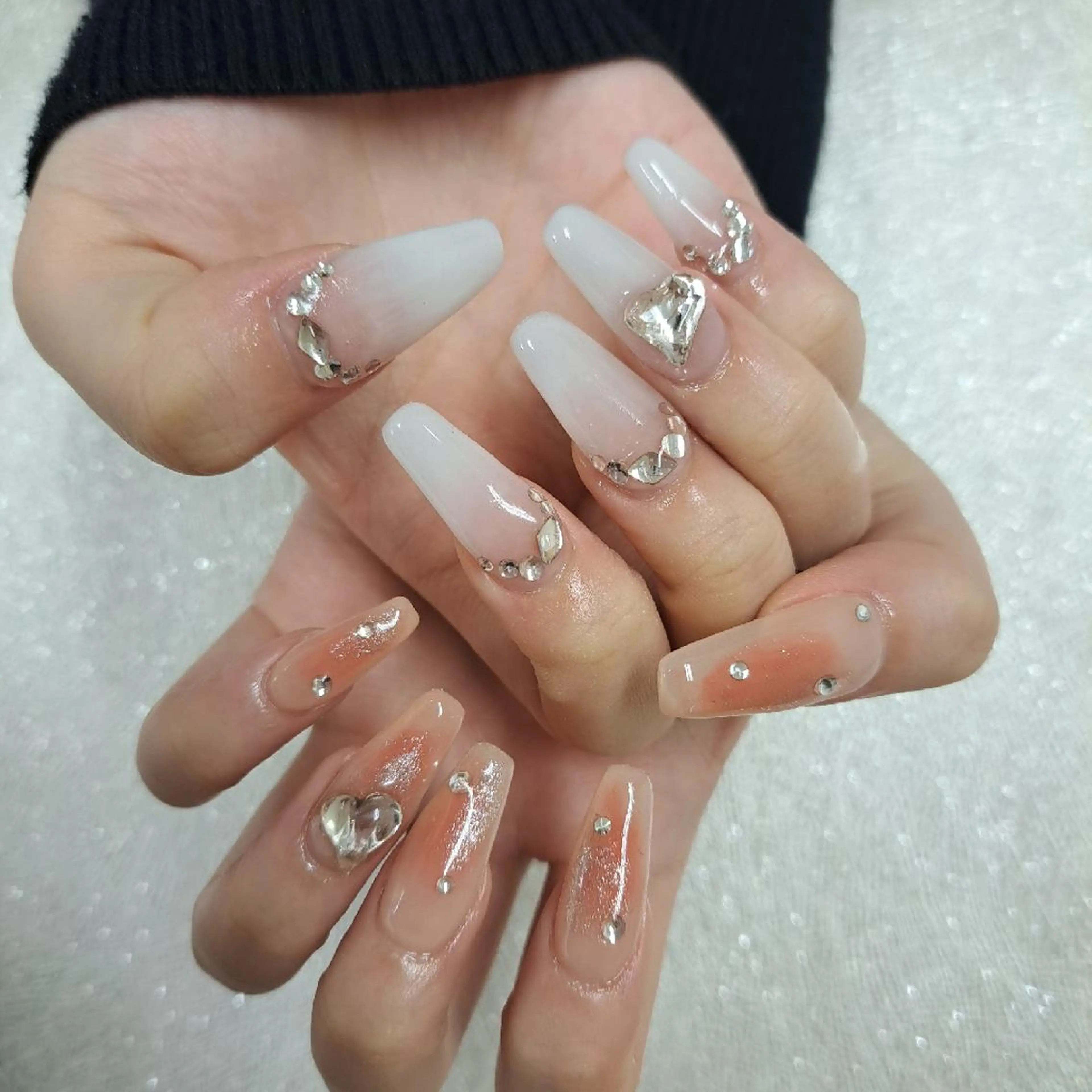 ネイル アートネイル ジェルネイル 持ち込み ニュアンスネイル パラジェル 河野ちえ (雑誌掲載サロン)のネイルデザイン