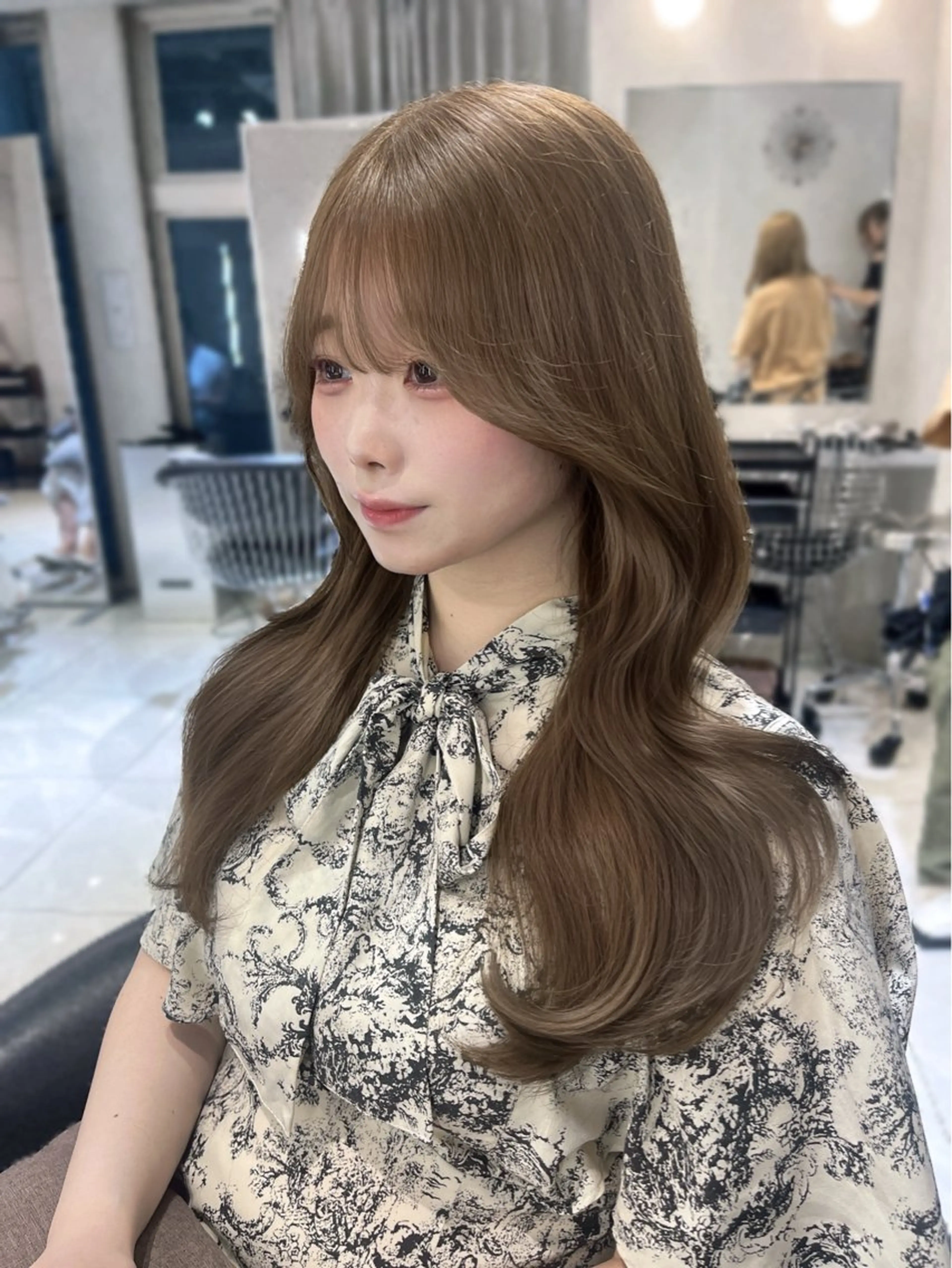 ロング カラー ベージュカラー ブリーチ ダブルカラー ブリーチなしカラー オリーブベージュ カット ヘアカラー トリートメント MITSUKI🤍 モテ髪×韓国レイヤーのヘアスタイル