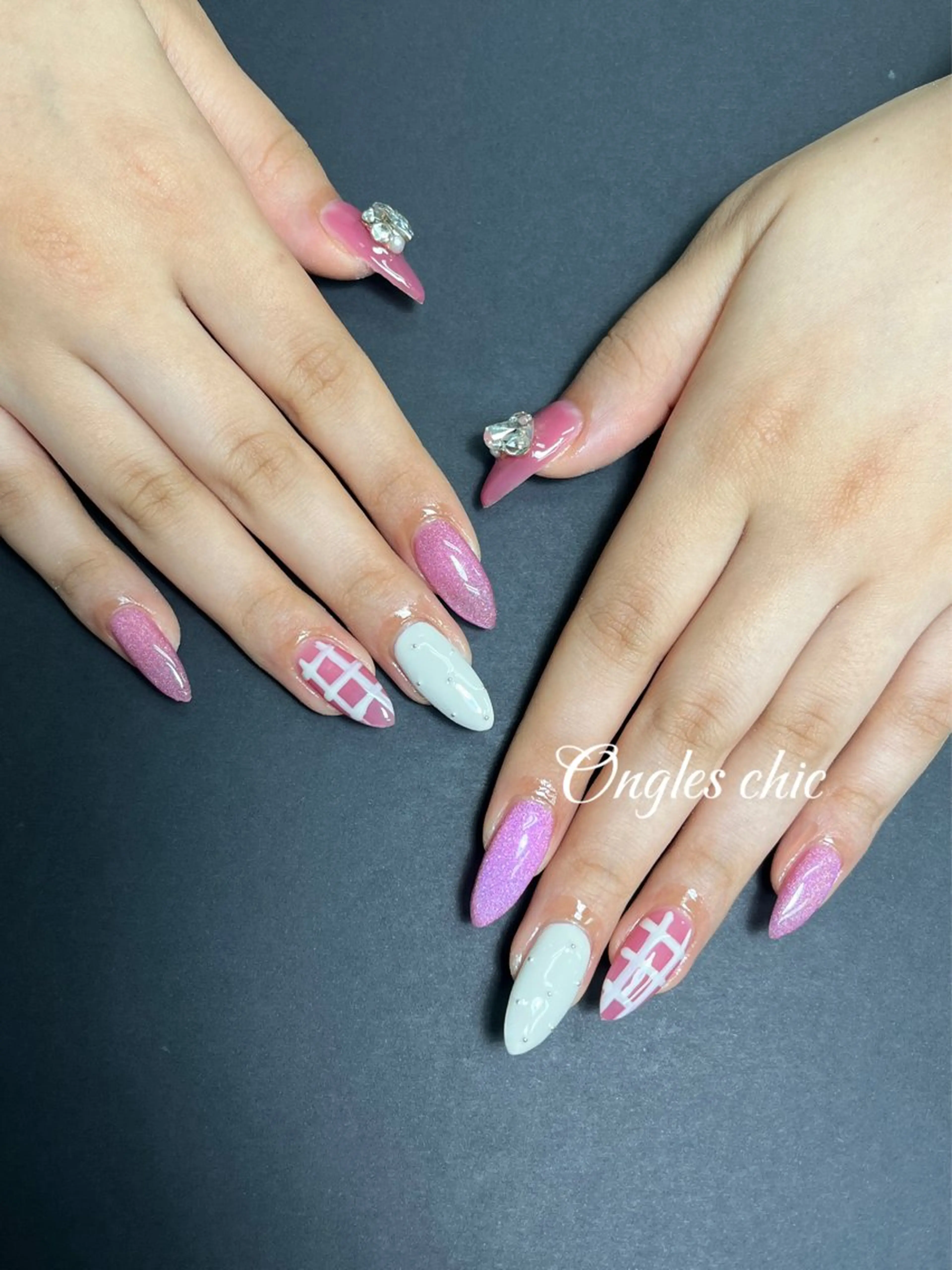 ネイル ハンドネイル ハンドケア ongles chicのネイルデザイン