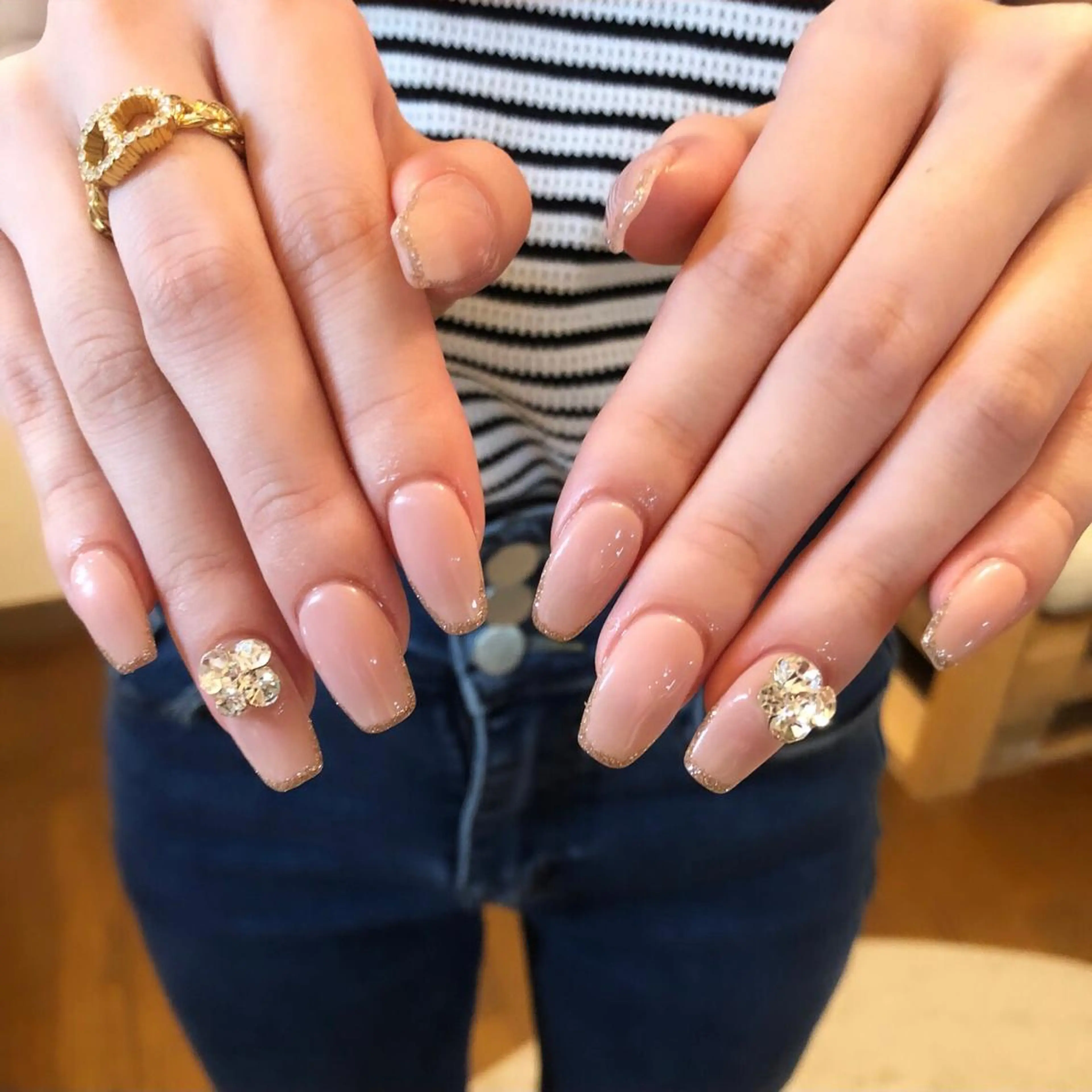 ネイル ハンドネイル フットネイル ハンドケア Nes.Nail所属・Miyagi Asamiのネイルデザイン
