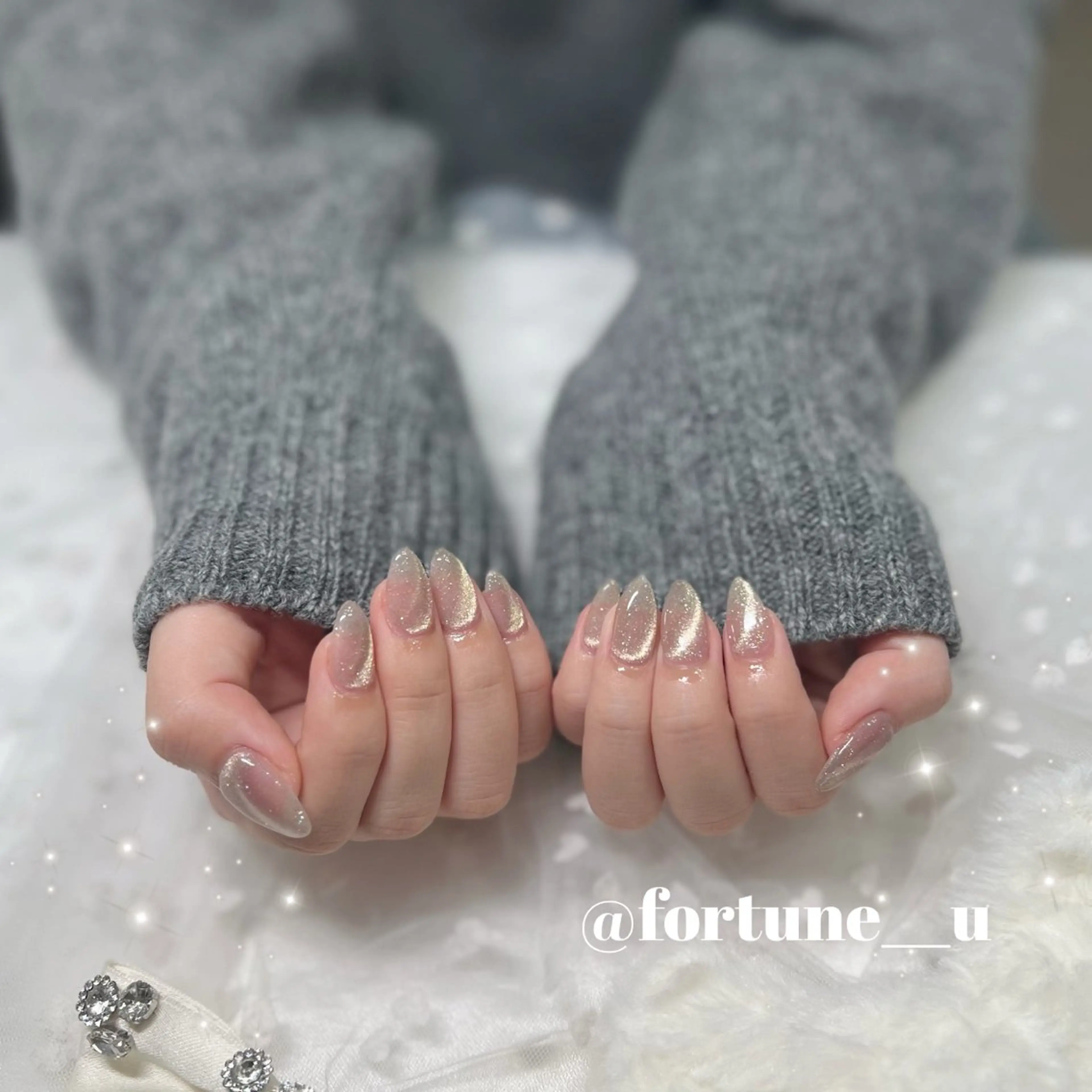 ネイル チークネイル ガーリー 韓国ネイル 水色 マグネットネイル ハンドネイル 12/12空✩⡱💜 Yuuna💜のネイルデザイン