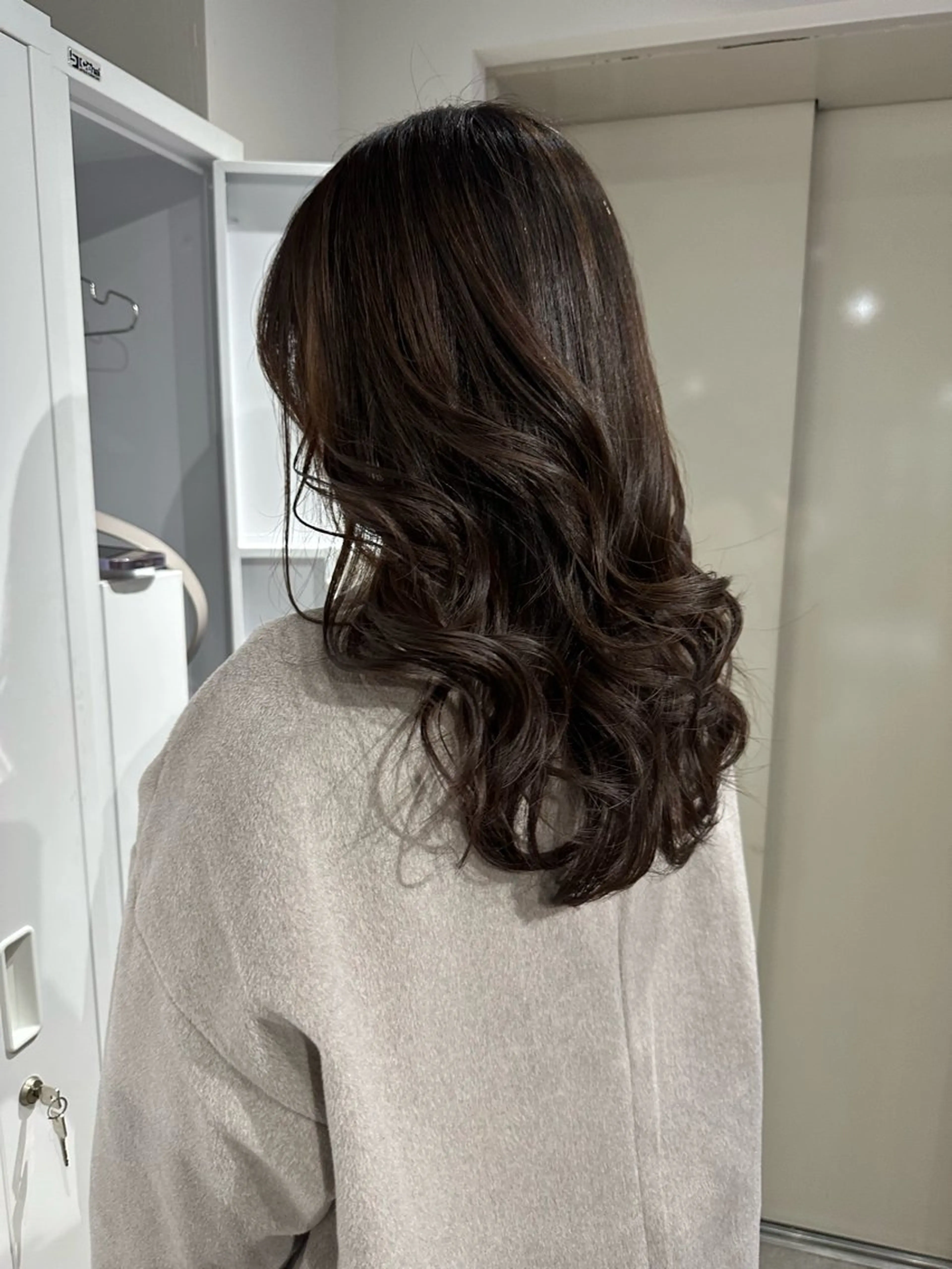 ミディアム カラー カット ヘアカラー トリートメント 海外風 レイヤー 💠MIKUのヘアスタイル